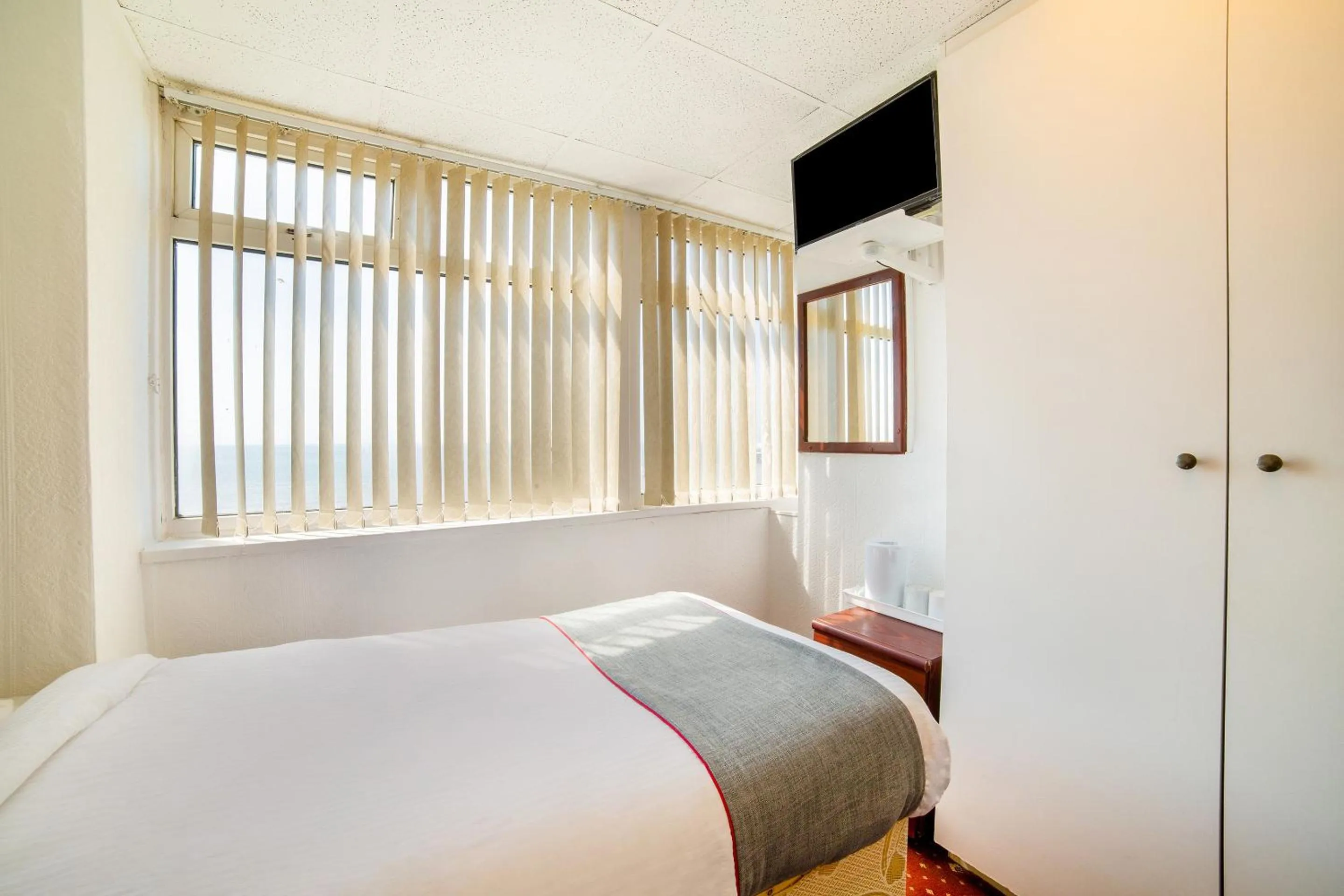 Bedroom in OYO The Golden Cheval Hotel