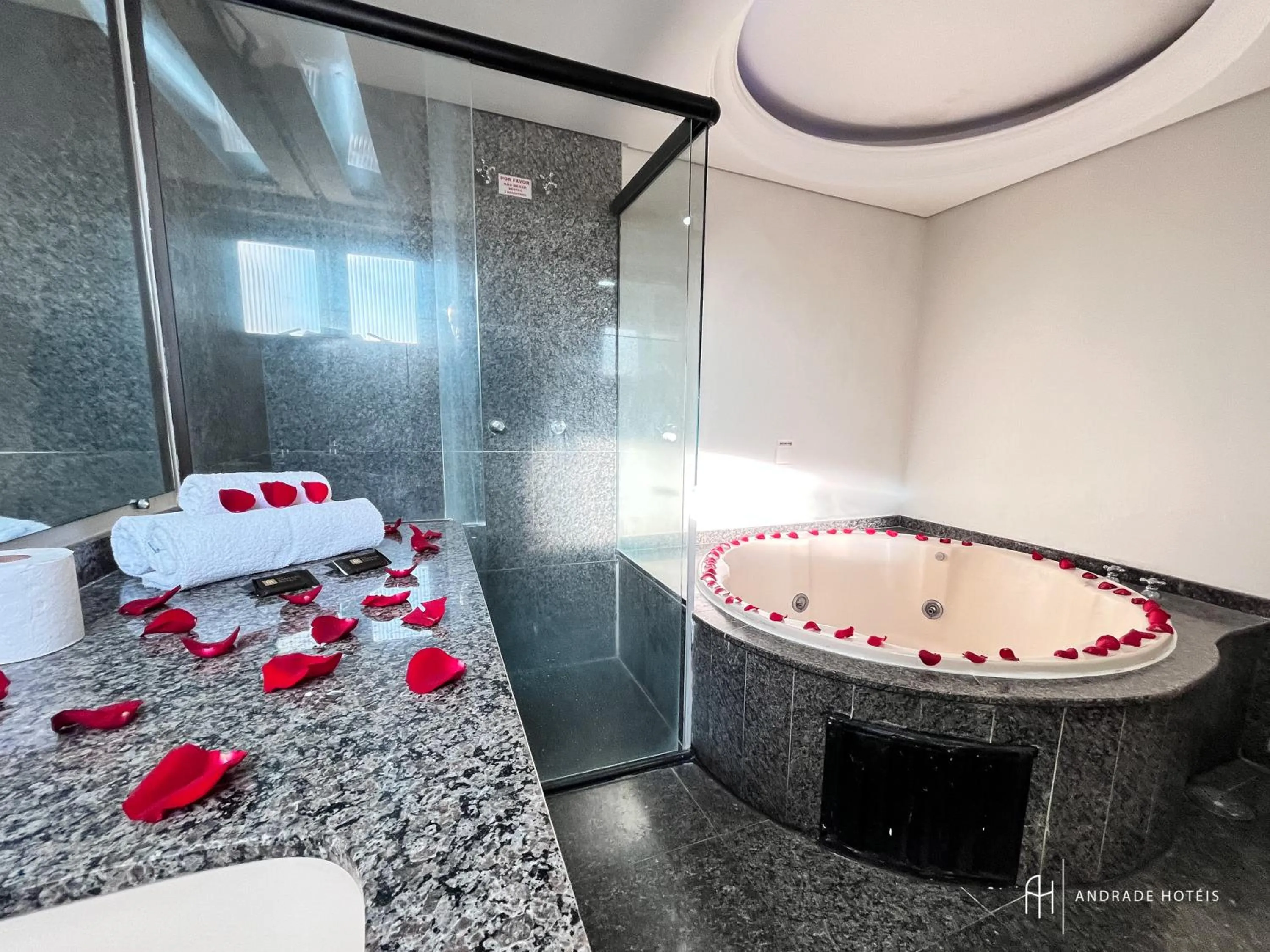 Toilet in Rede Andrade Vernon