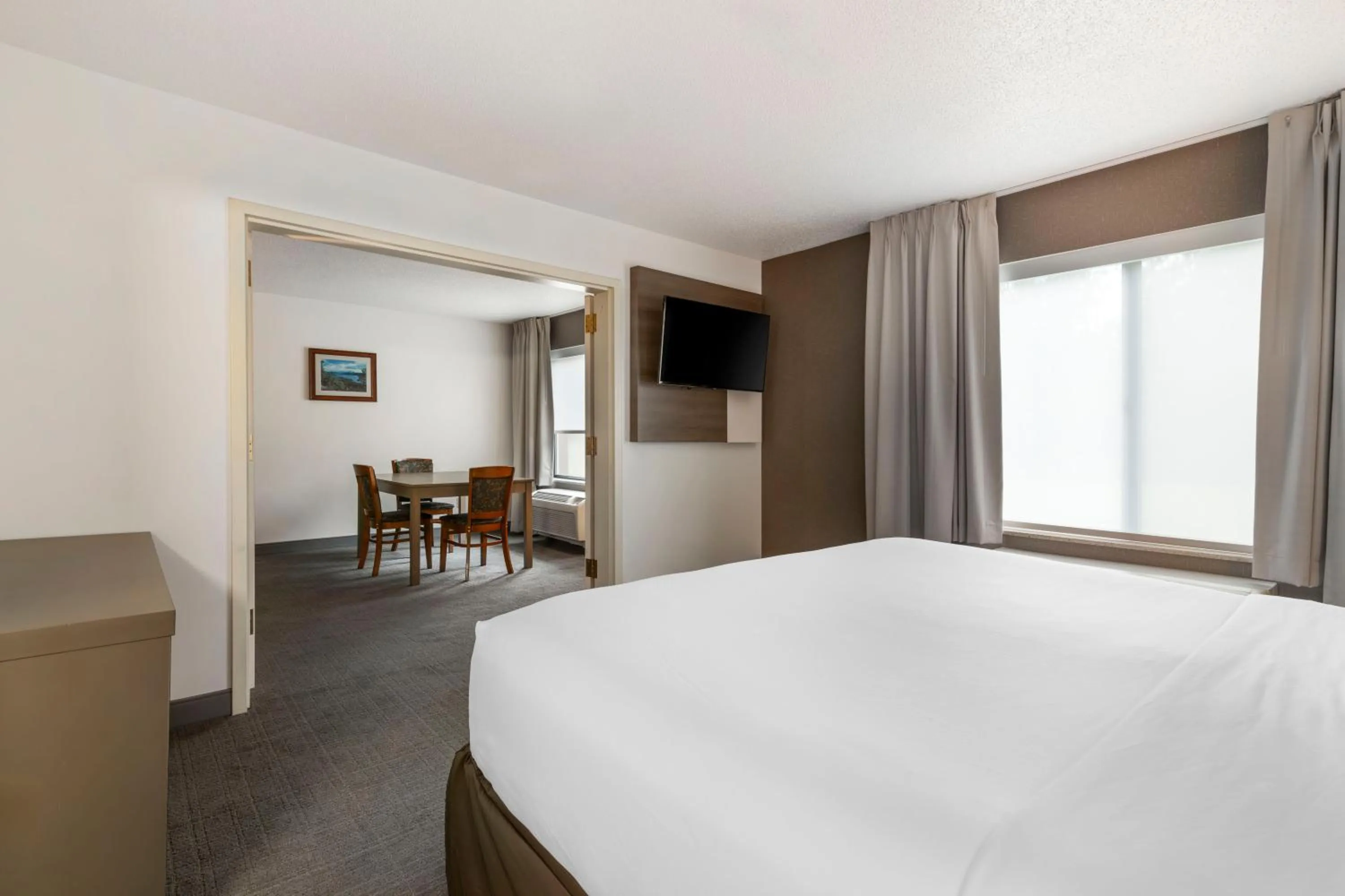 Bedroom, Bed in Comfort Inn & Suites Lake George