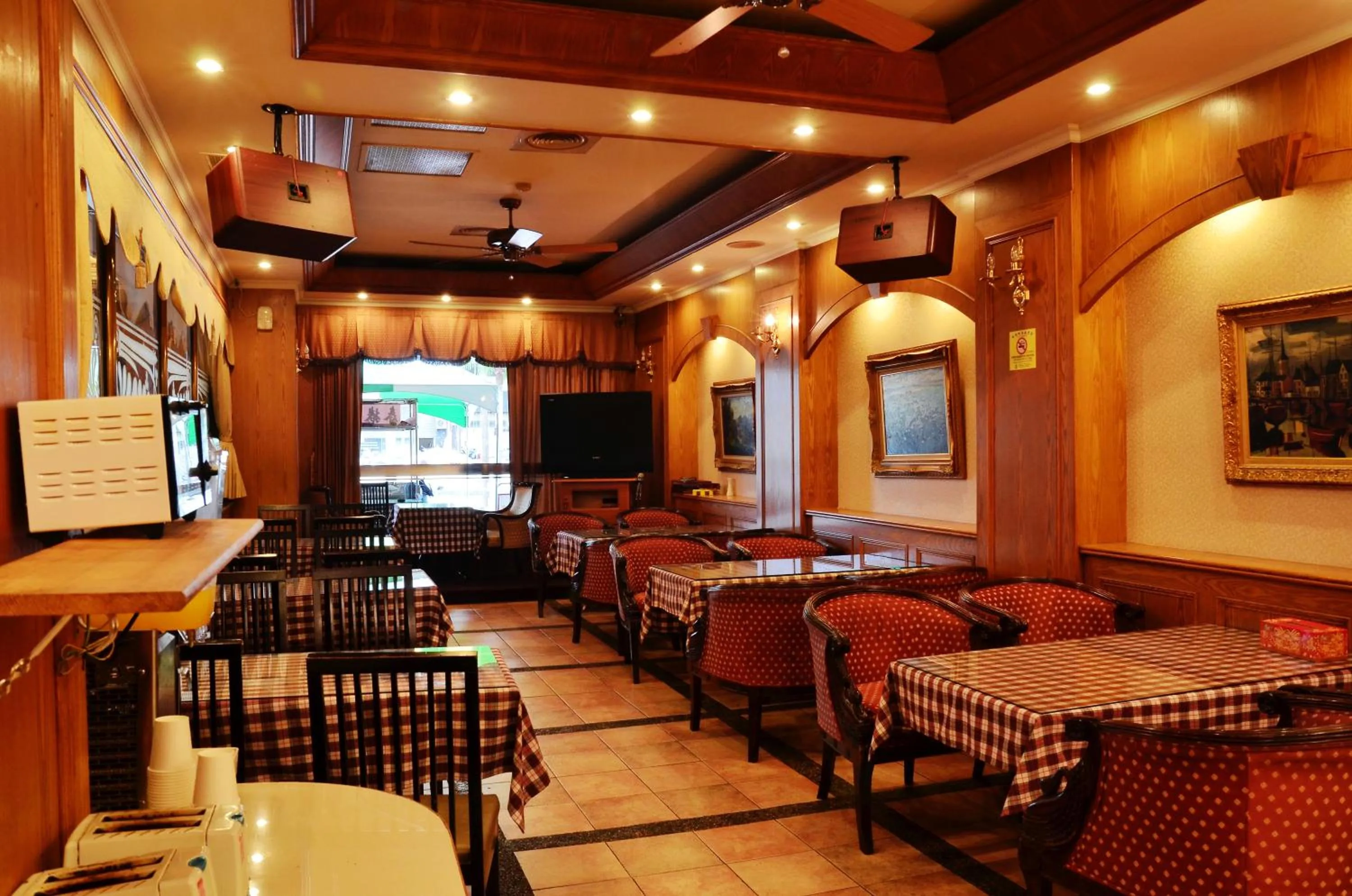 Restaurant/places to eat in Family Hotel - Linsen