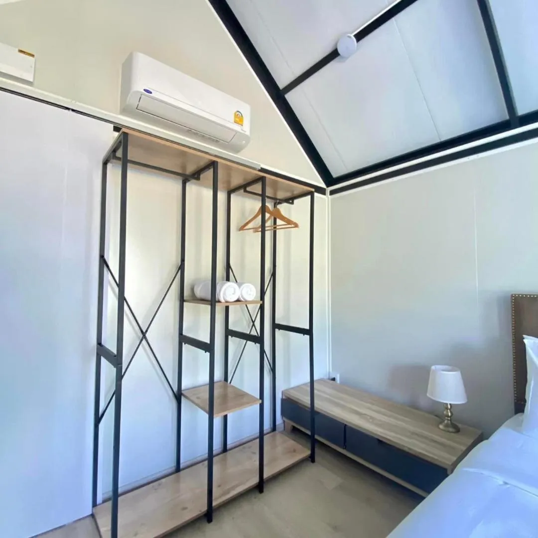 Bed in Sasi Nonthaburi Hotel