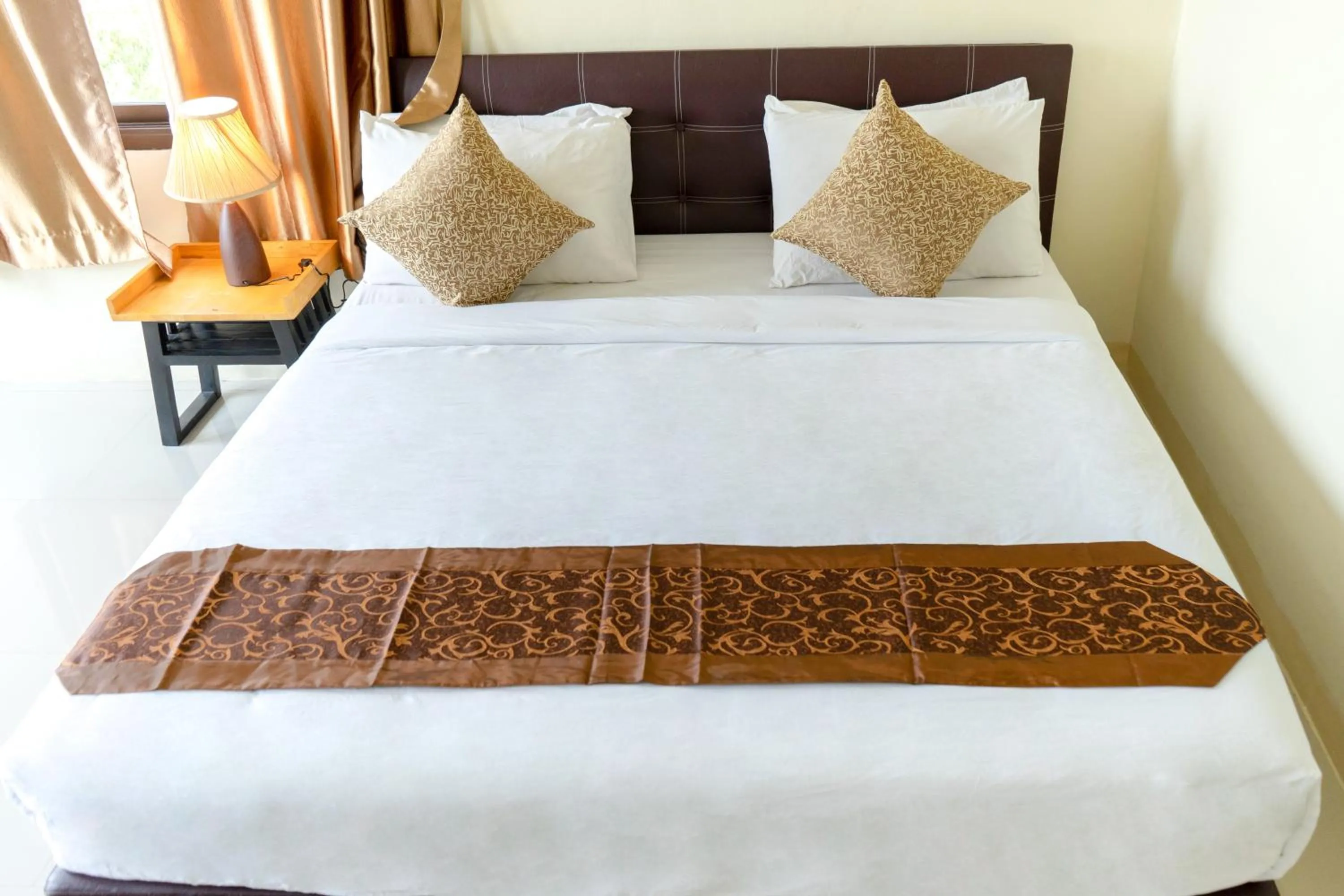 Bed in Sasi Nonthaburi Hotel