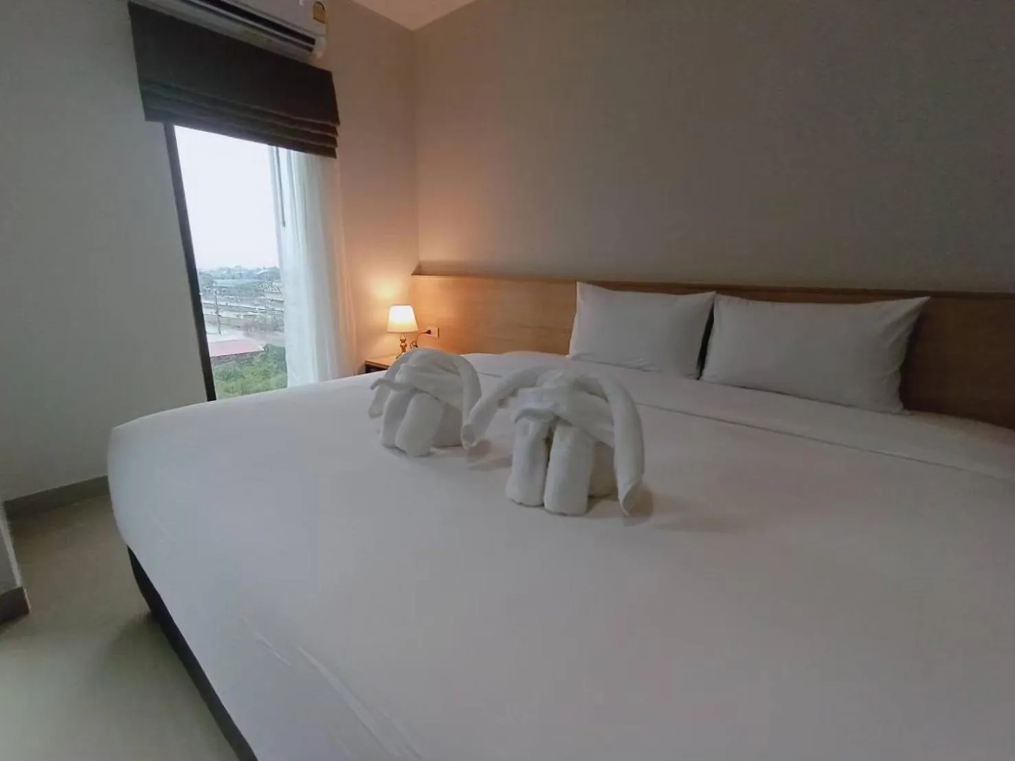 Bed in Sasi Nonthaburi Hotel