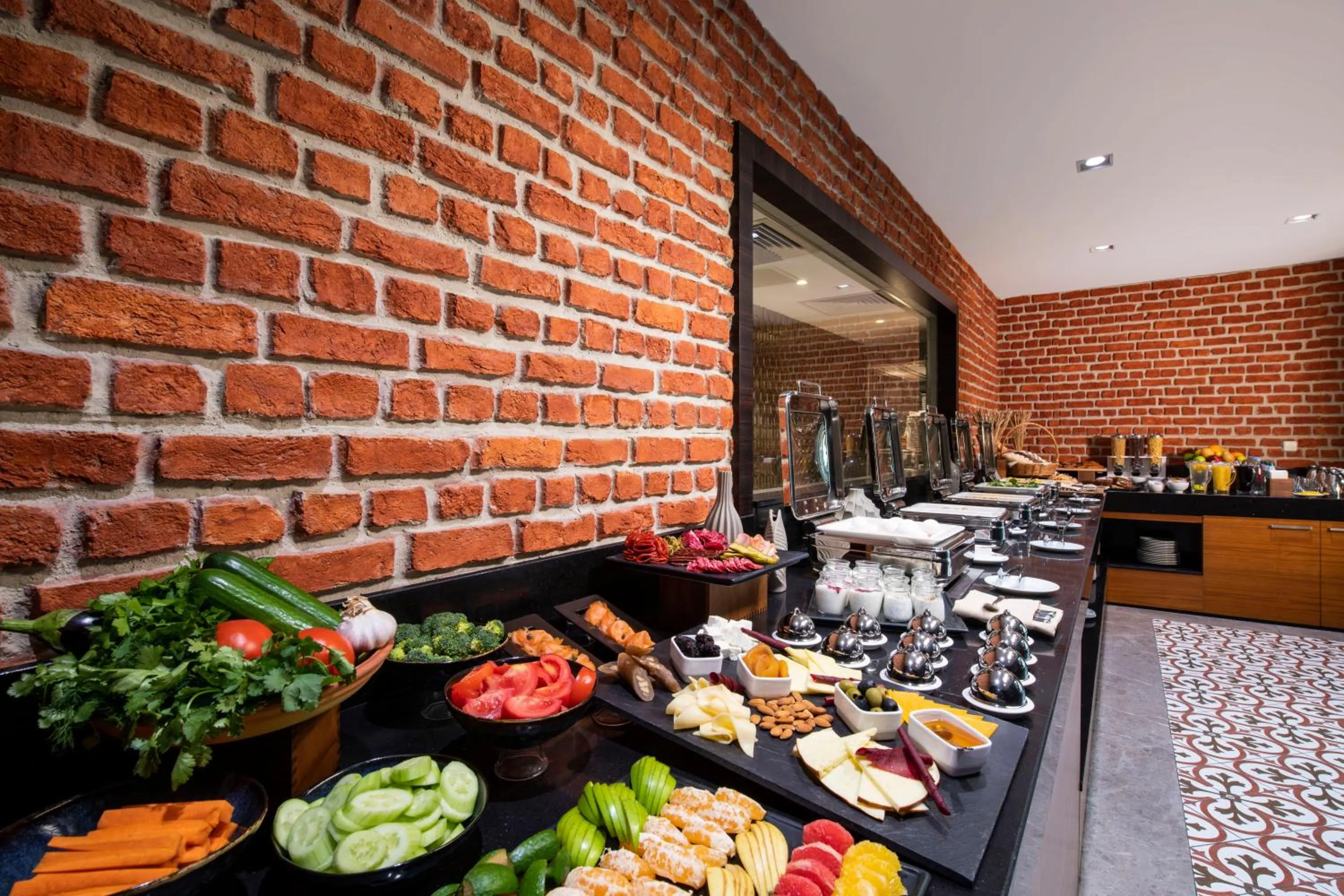 Food and drinks in Ramada Encore Tbilisi