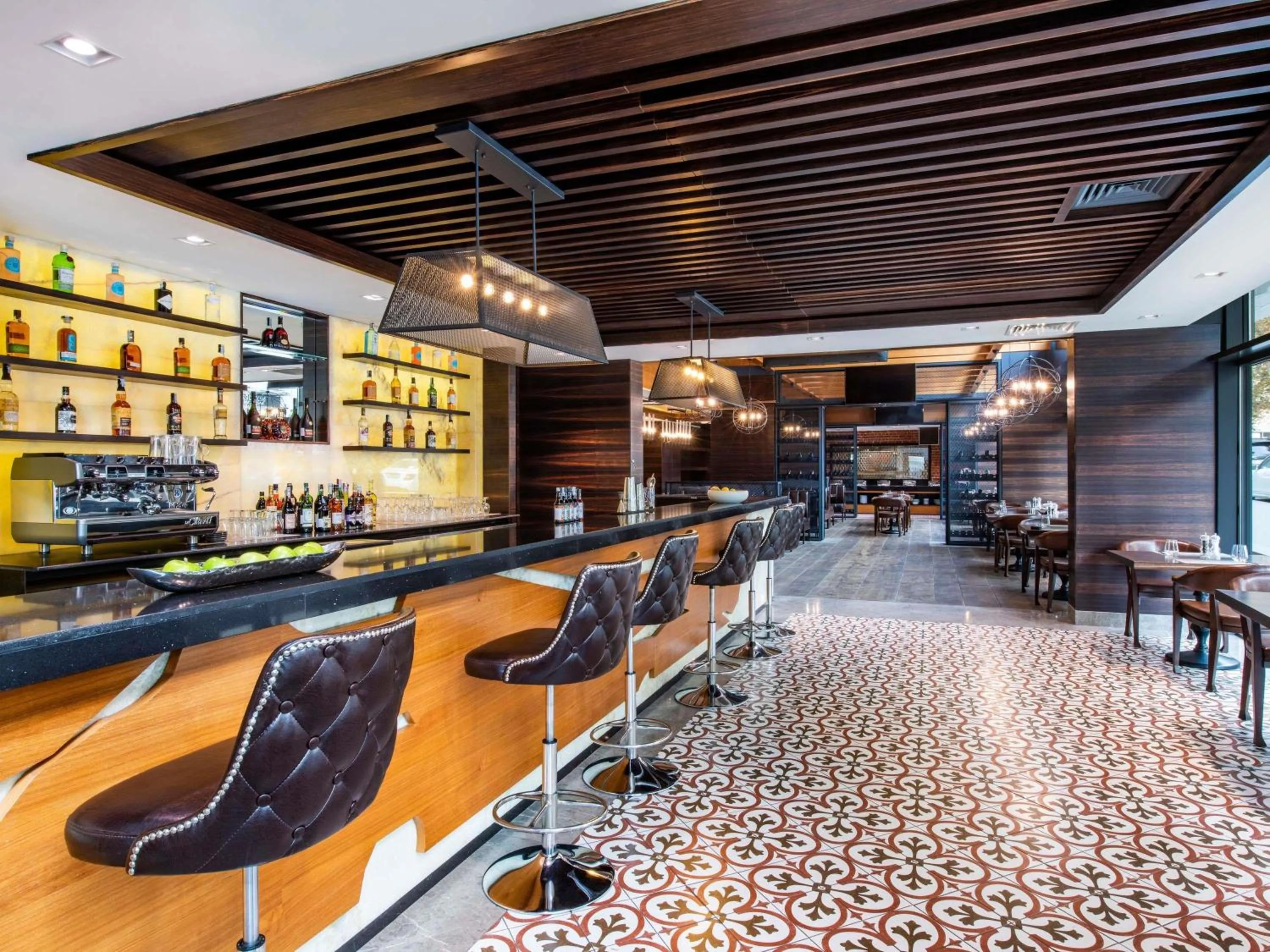 Lounge or bar in Tbilisi Saburtalo Hotel by Mercure