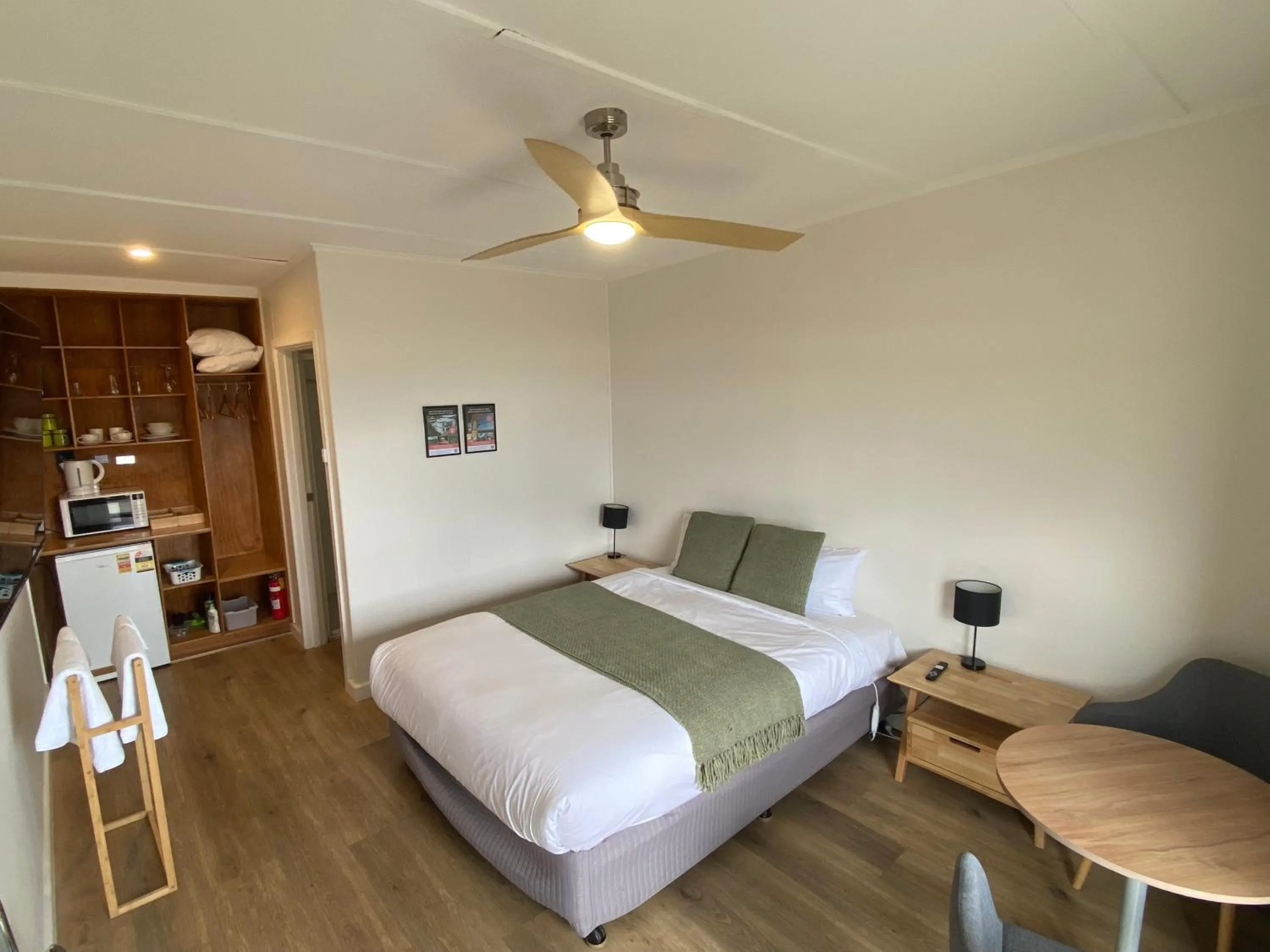 Photo of the whole room, Bed in Bruny Island Escapes and Hotel Bruny