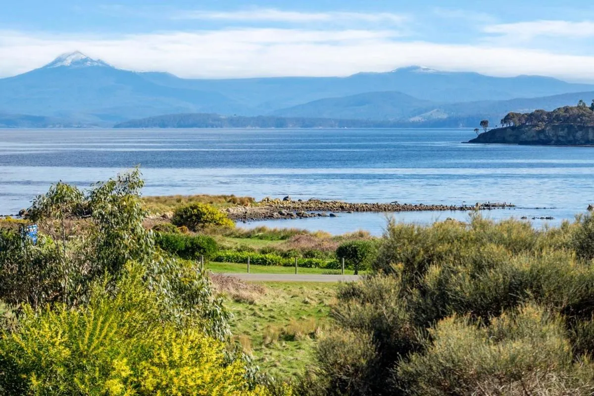 Bruny Island Escapes and Hotel Bruny