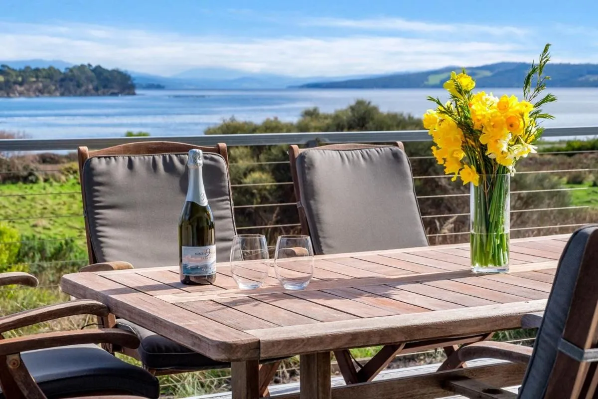 Bruny Island Escapes and Hotel Bruny