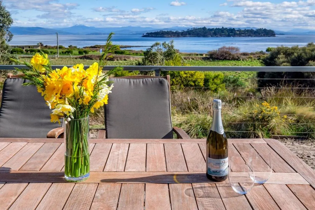 Bruny Island Escapes and Hotel Bruny