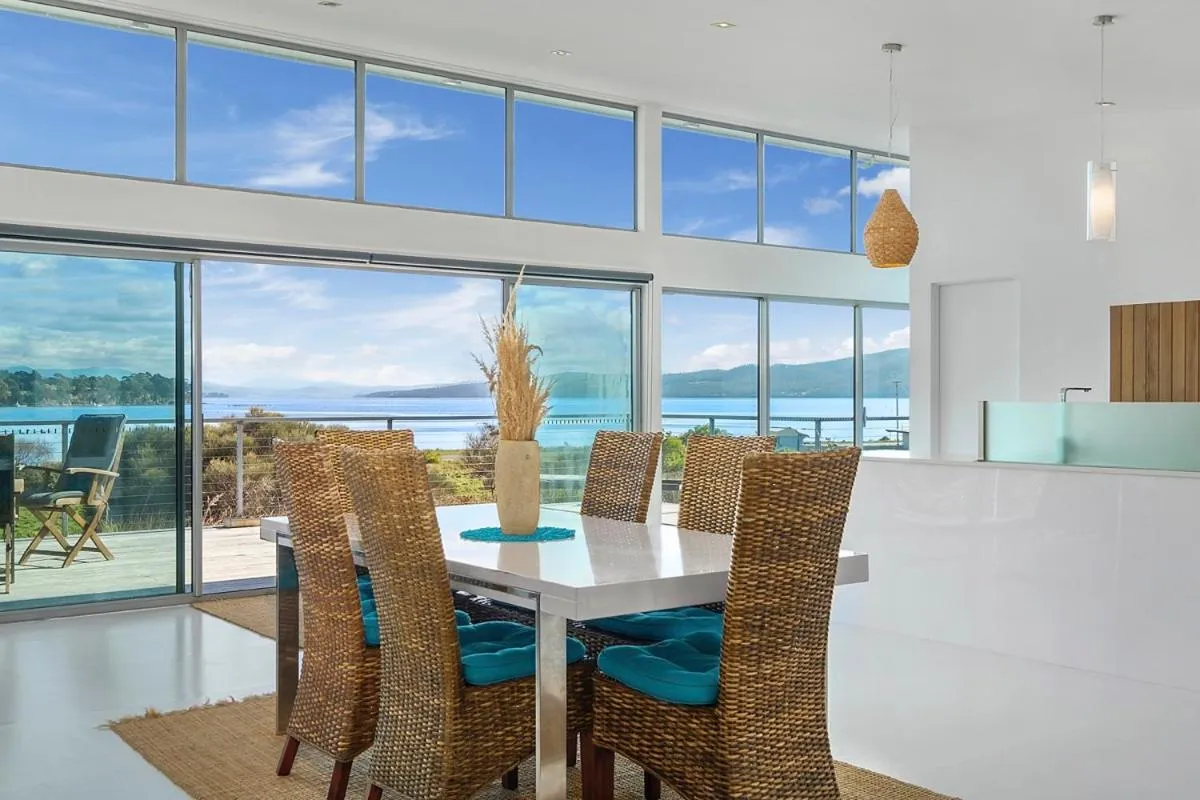 Bruny Island Escapes and Hotel Bruny