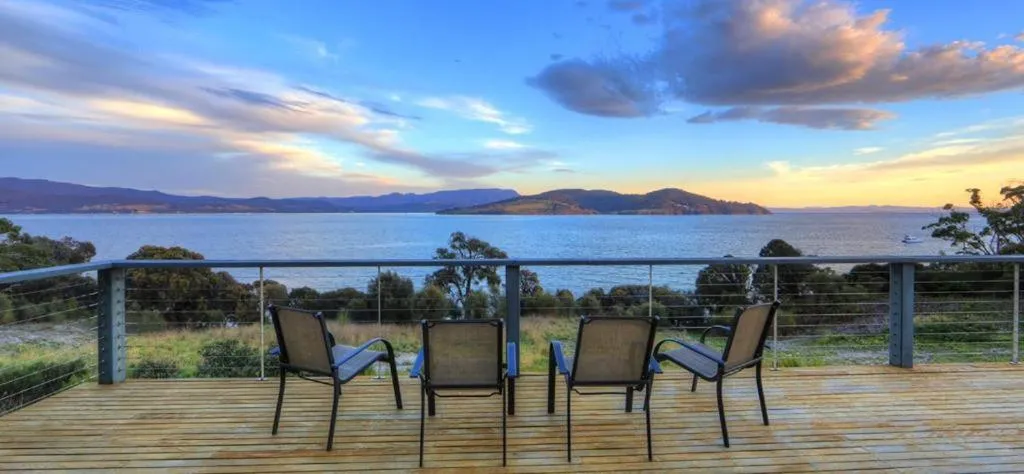 Bruny Island Escapes and Hotel Bruny
