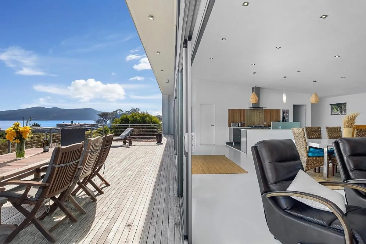 Bruny Island Escapes and Hotel Bruny