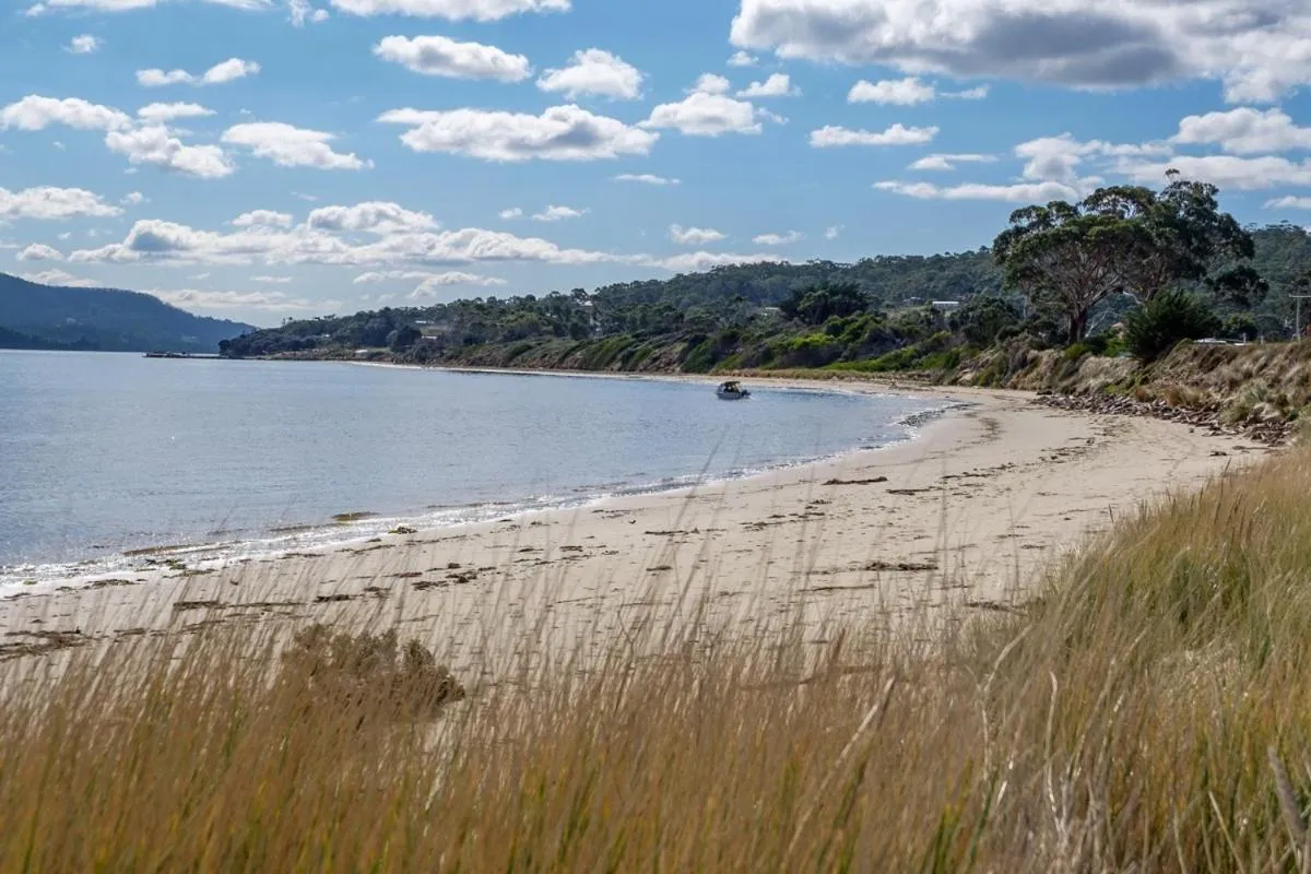 Bruny Island Escapes and Hotel Bruny