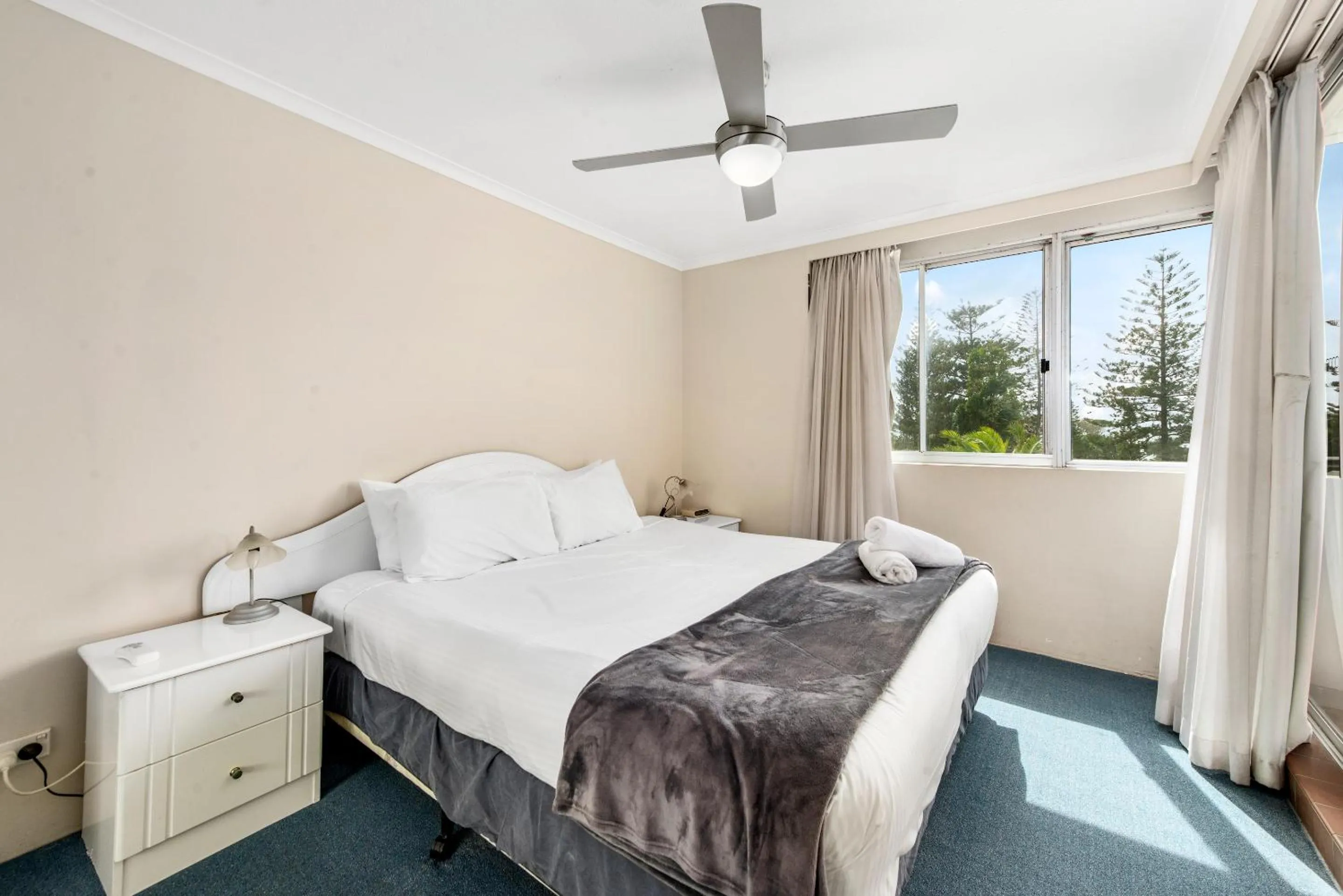 Bed in Sandpiper Broadbeach