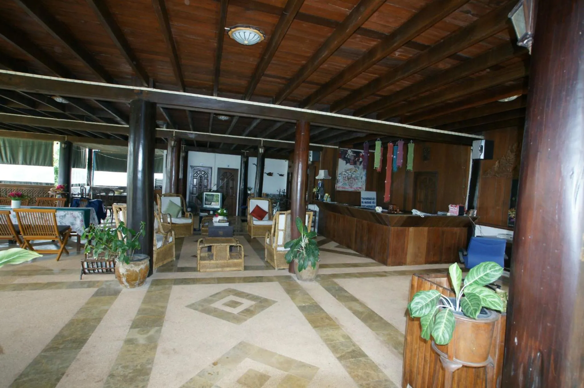 Lobby or reception in Ruen Thai Rim Haad