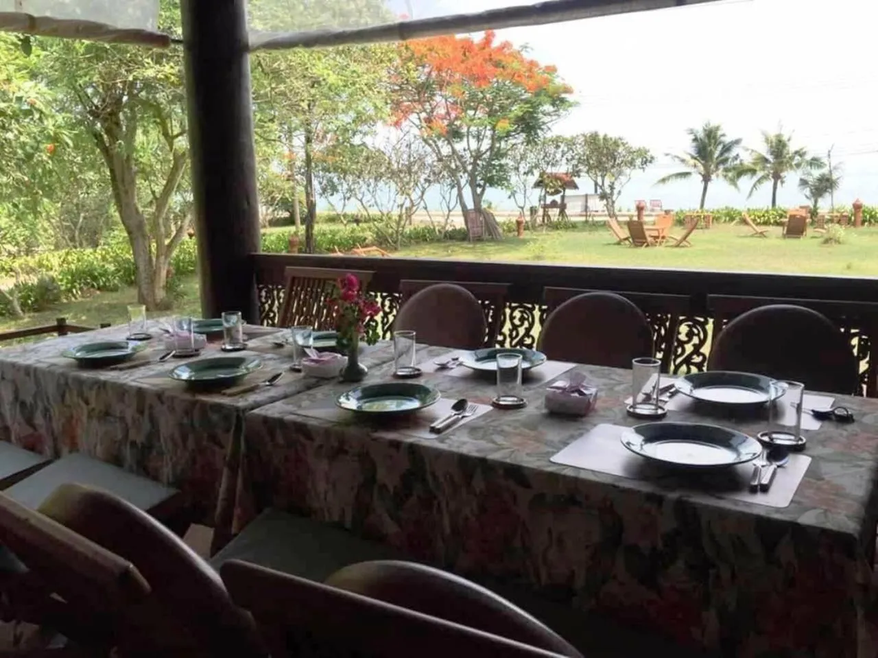 Restaurant/places to eat in Ruen Thai Rim Haad