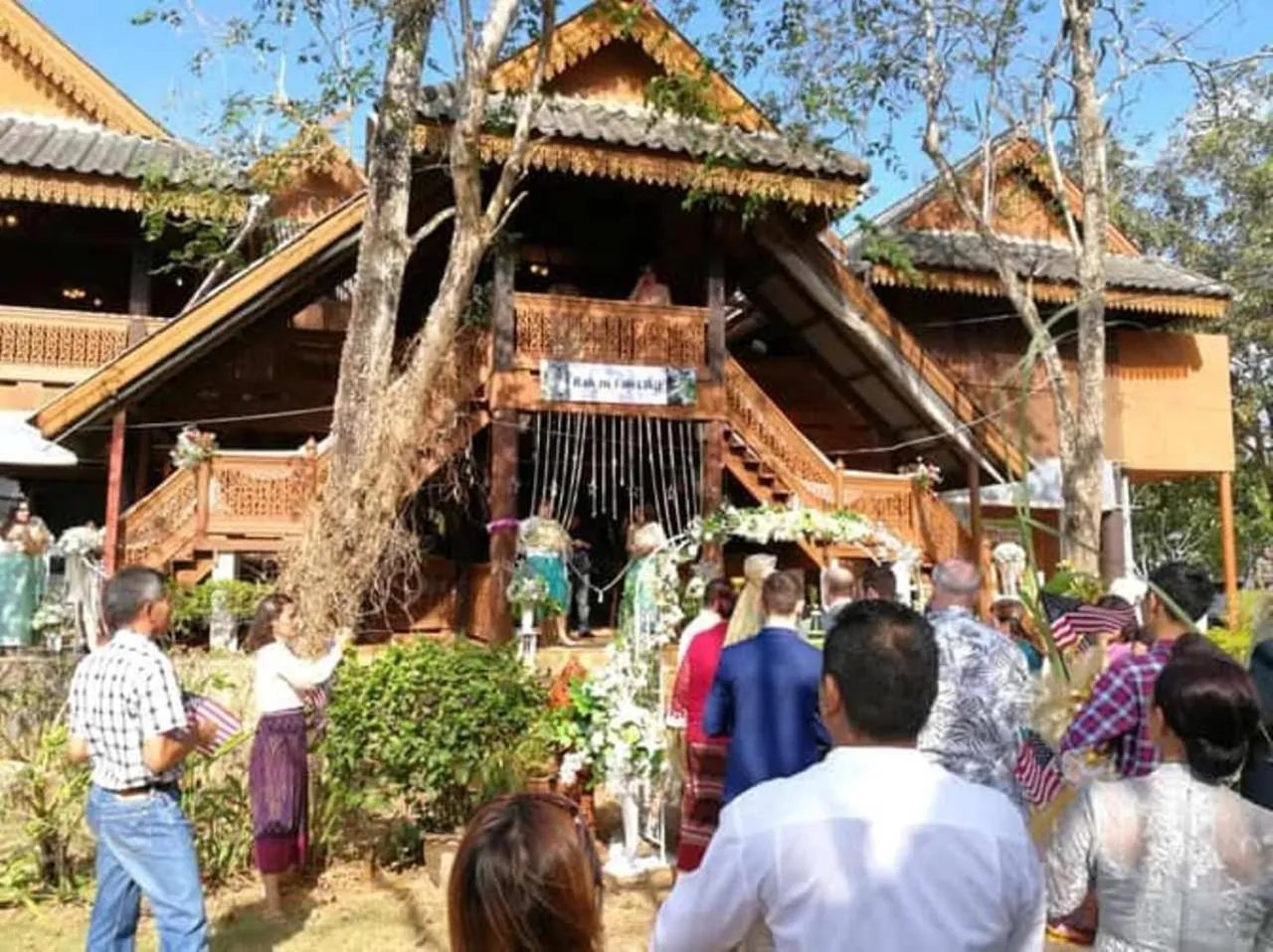 Area and facilities in Ruen Thai Rim Haad