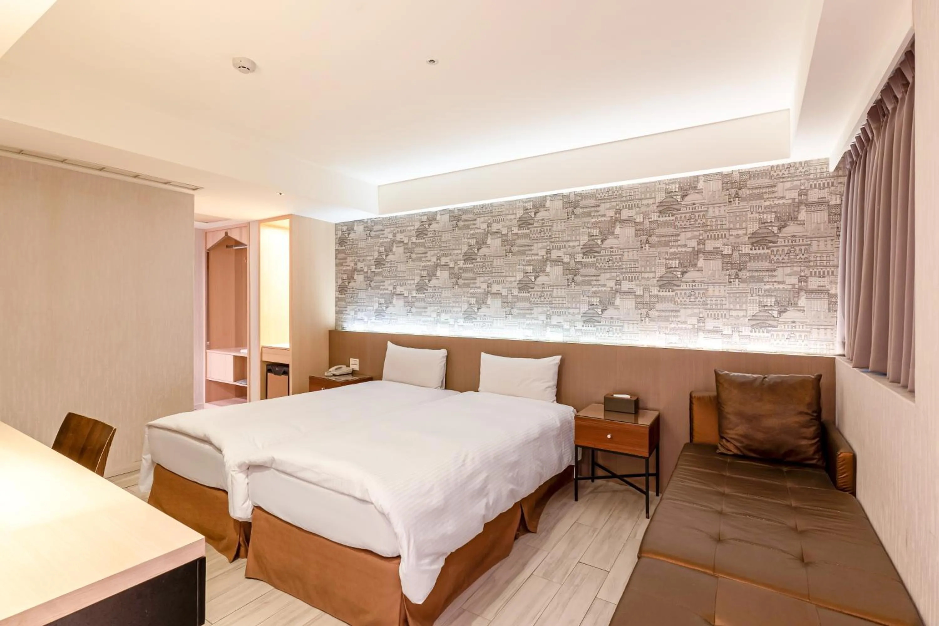 Living room, Bed in Guide Hotel Taipei Fuxing North