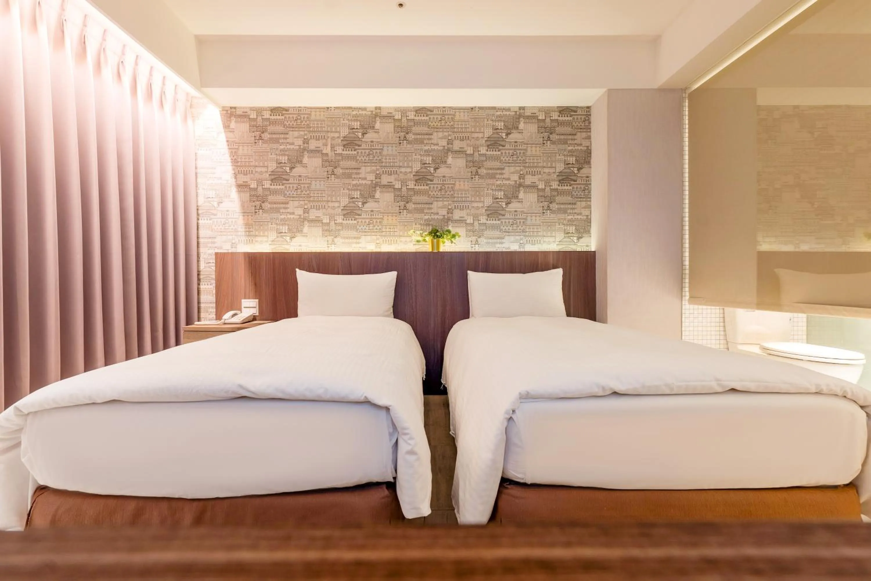 Living room, Bed in Guide Hotel Taipei Fuxing North