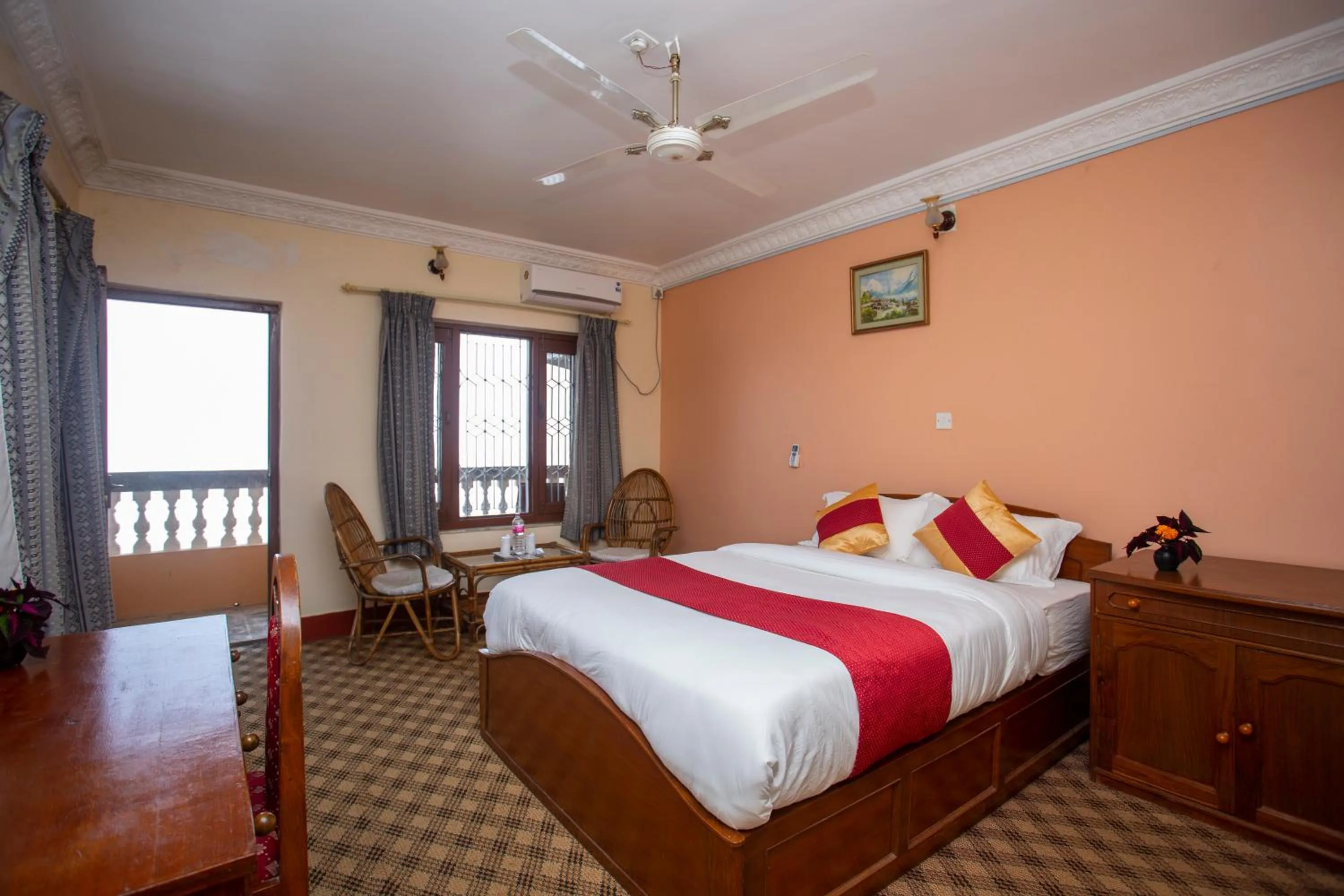 Photo of the whole room, Bed in Bandipur Mountain Resort