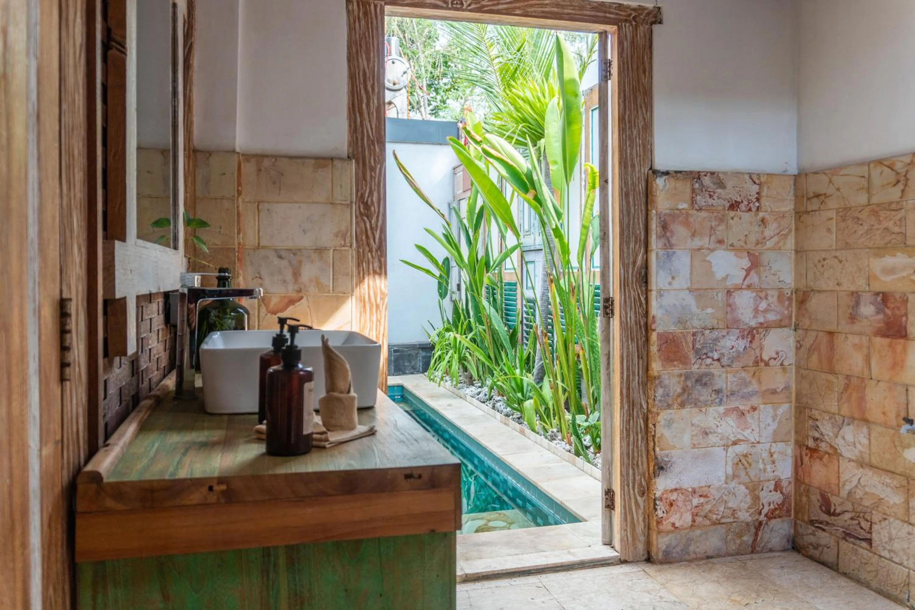 Shower in Jawa House Private Villas