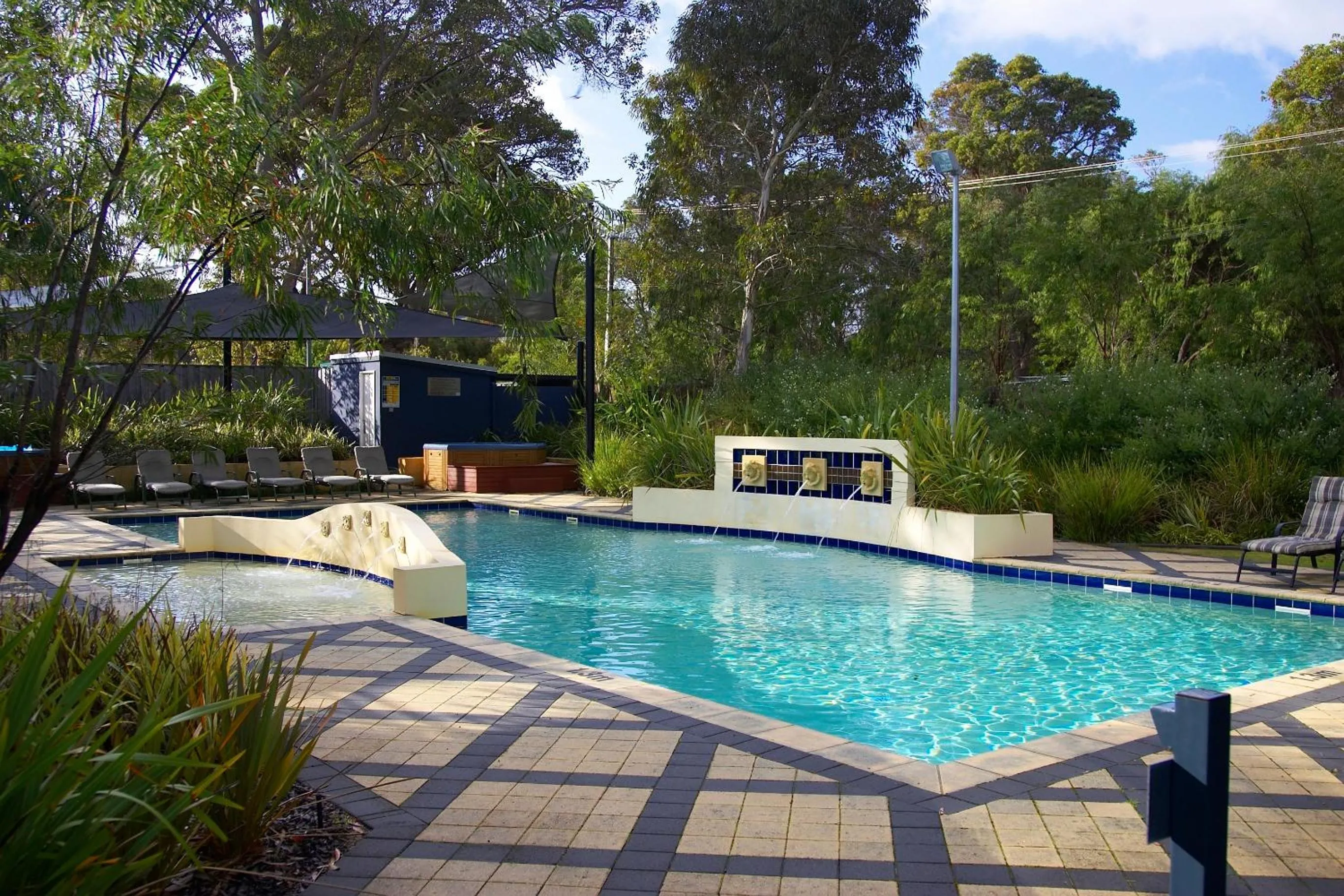 Swimming pool in Leeuwin Apartments