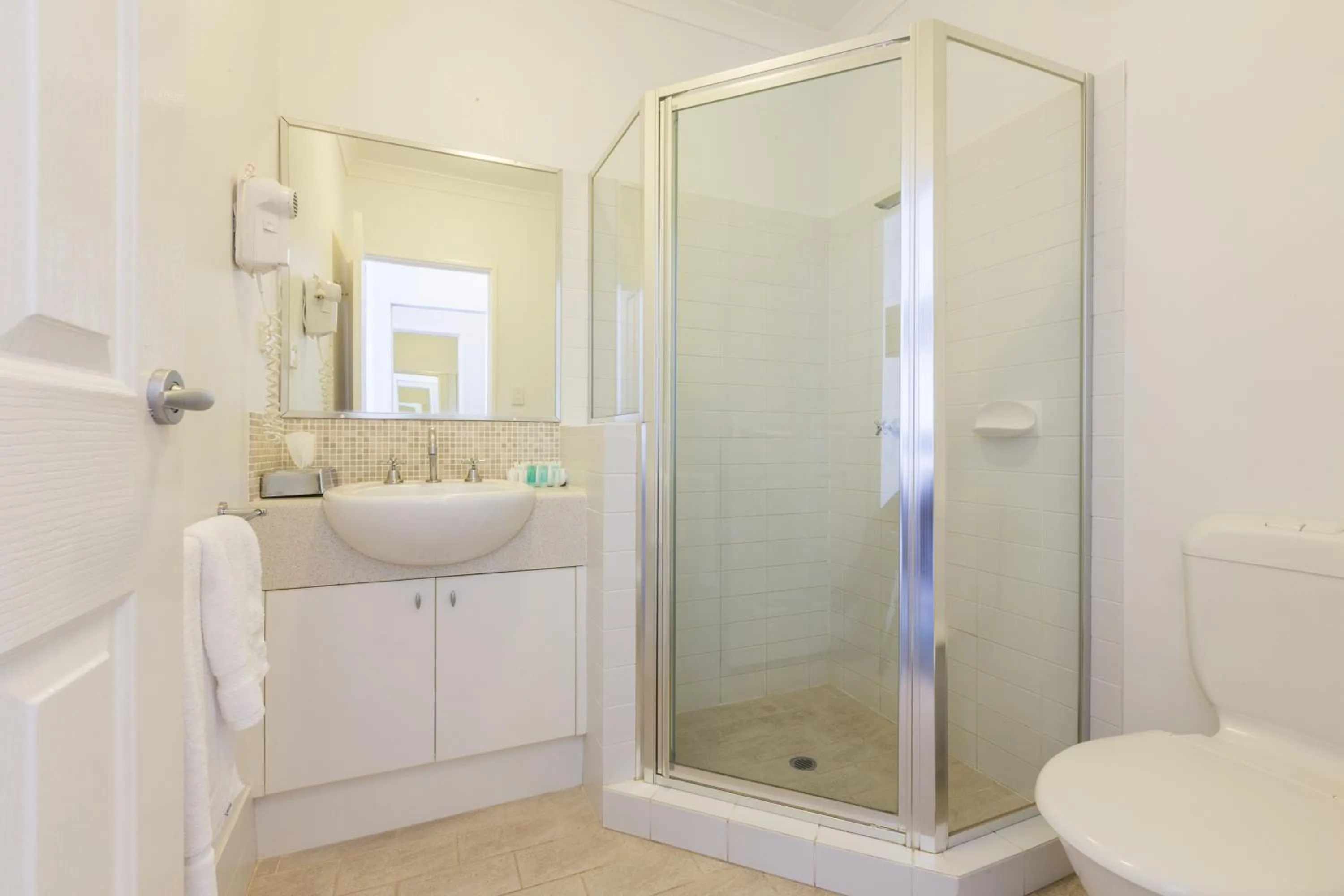 Bathroom in Leeuwin Apartments