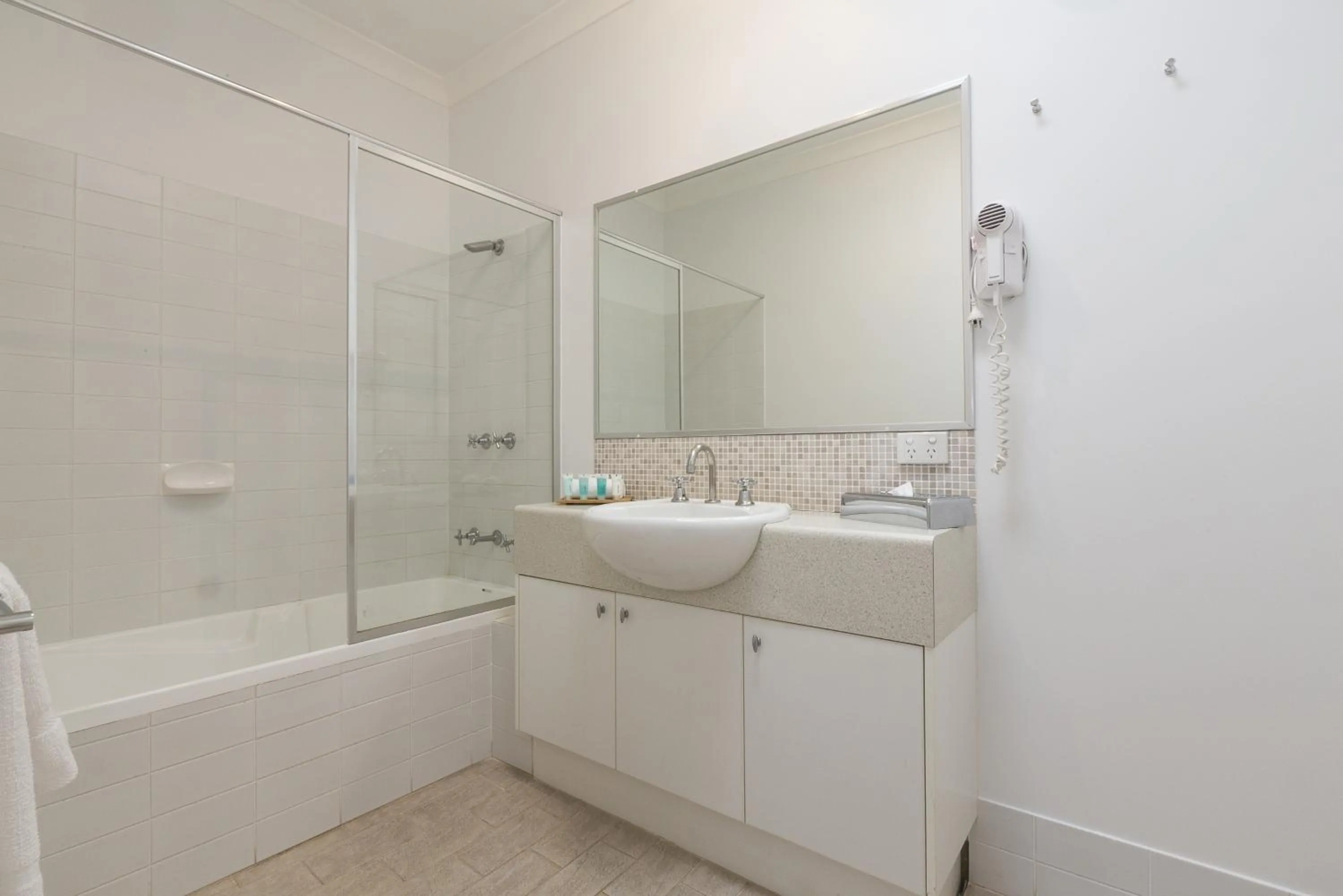 Bathroom in Leeuwin Apartments