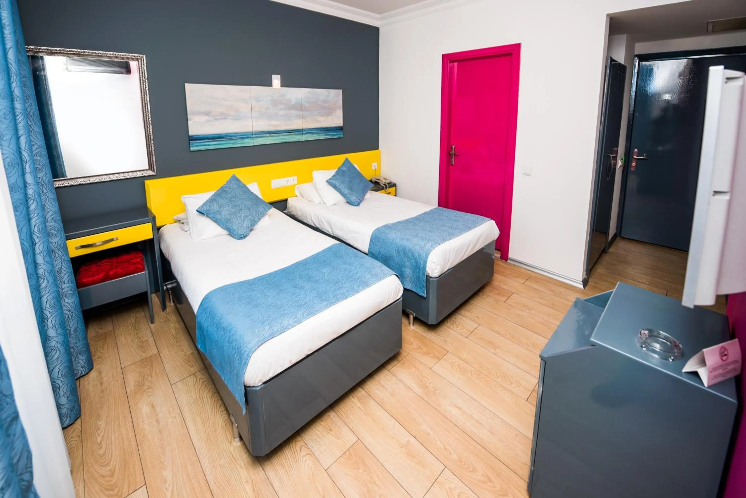 Bed in Mera Park Hotel