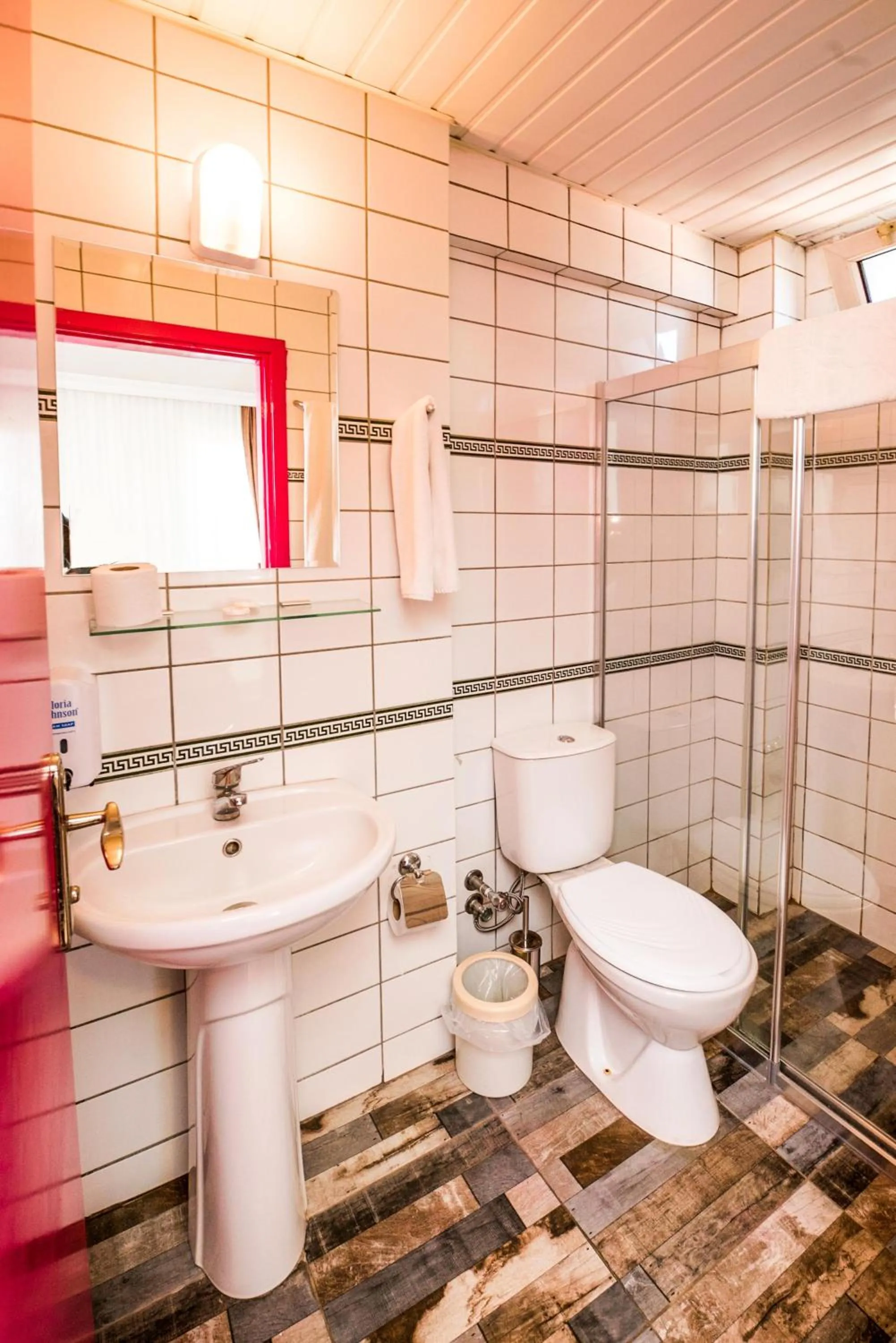 Bathroom in Mera Park Hotel