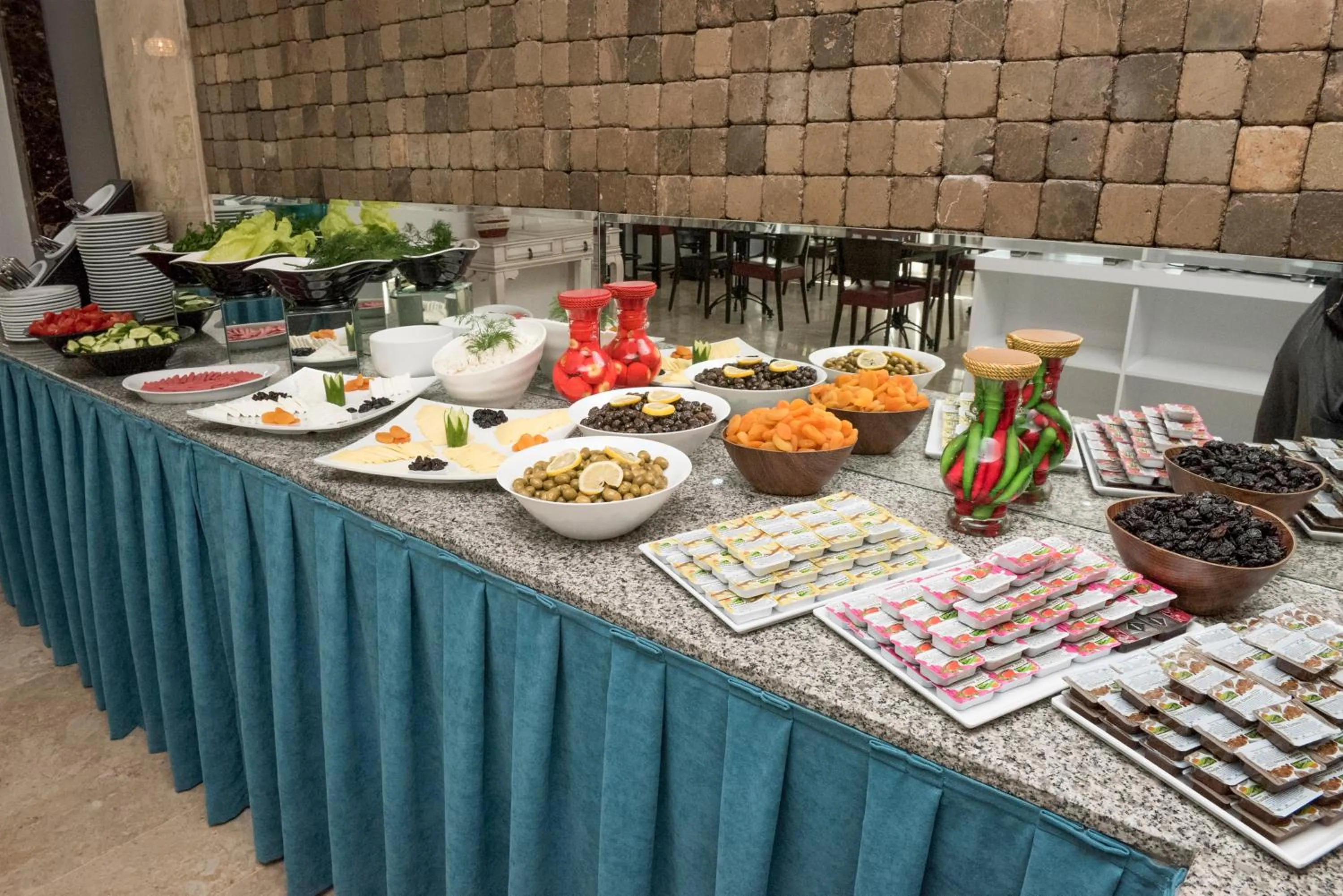 Food and drinks in Mera Park Hotel