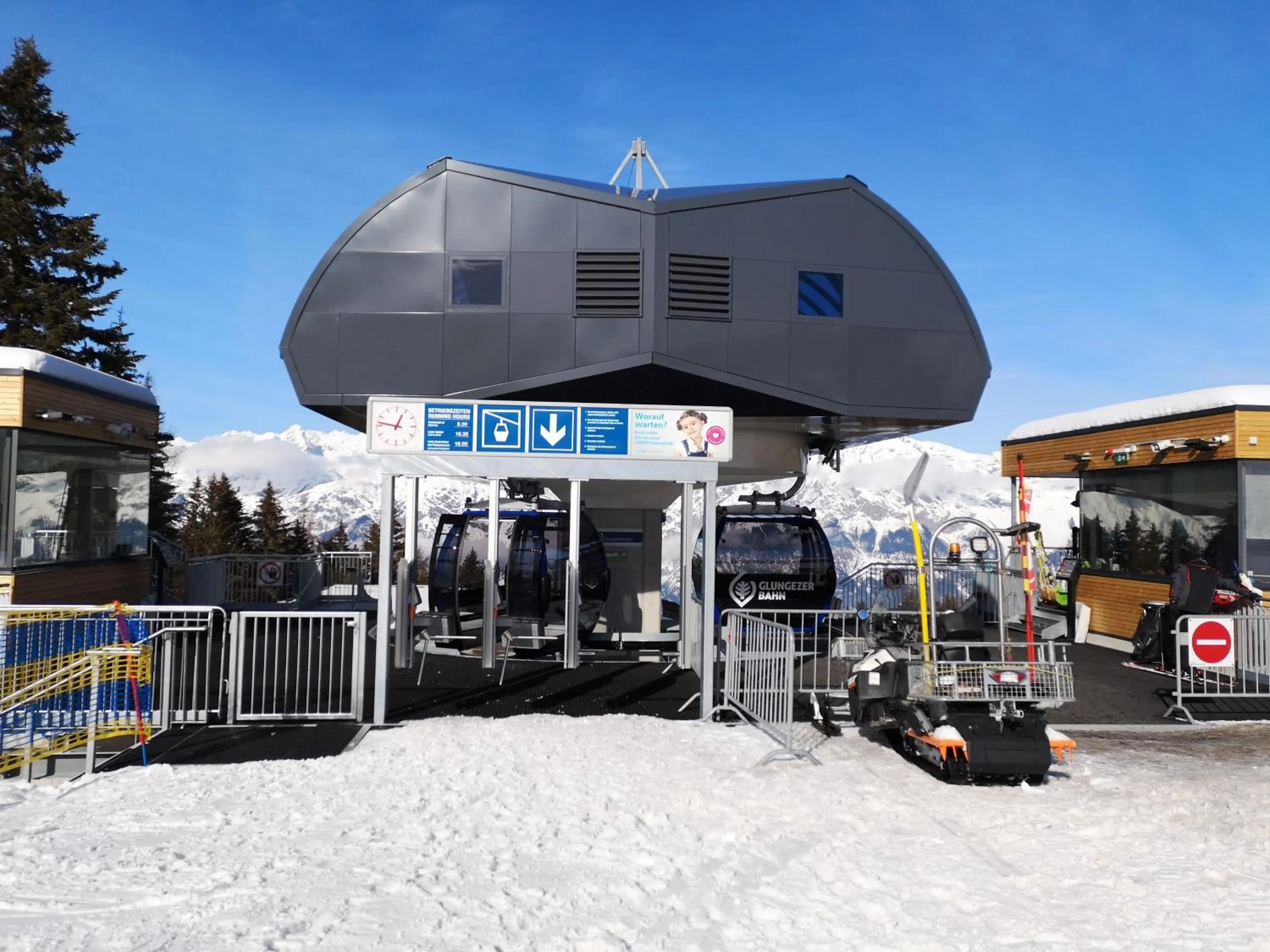 Property building in Appartements Glungezer