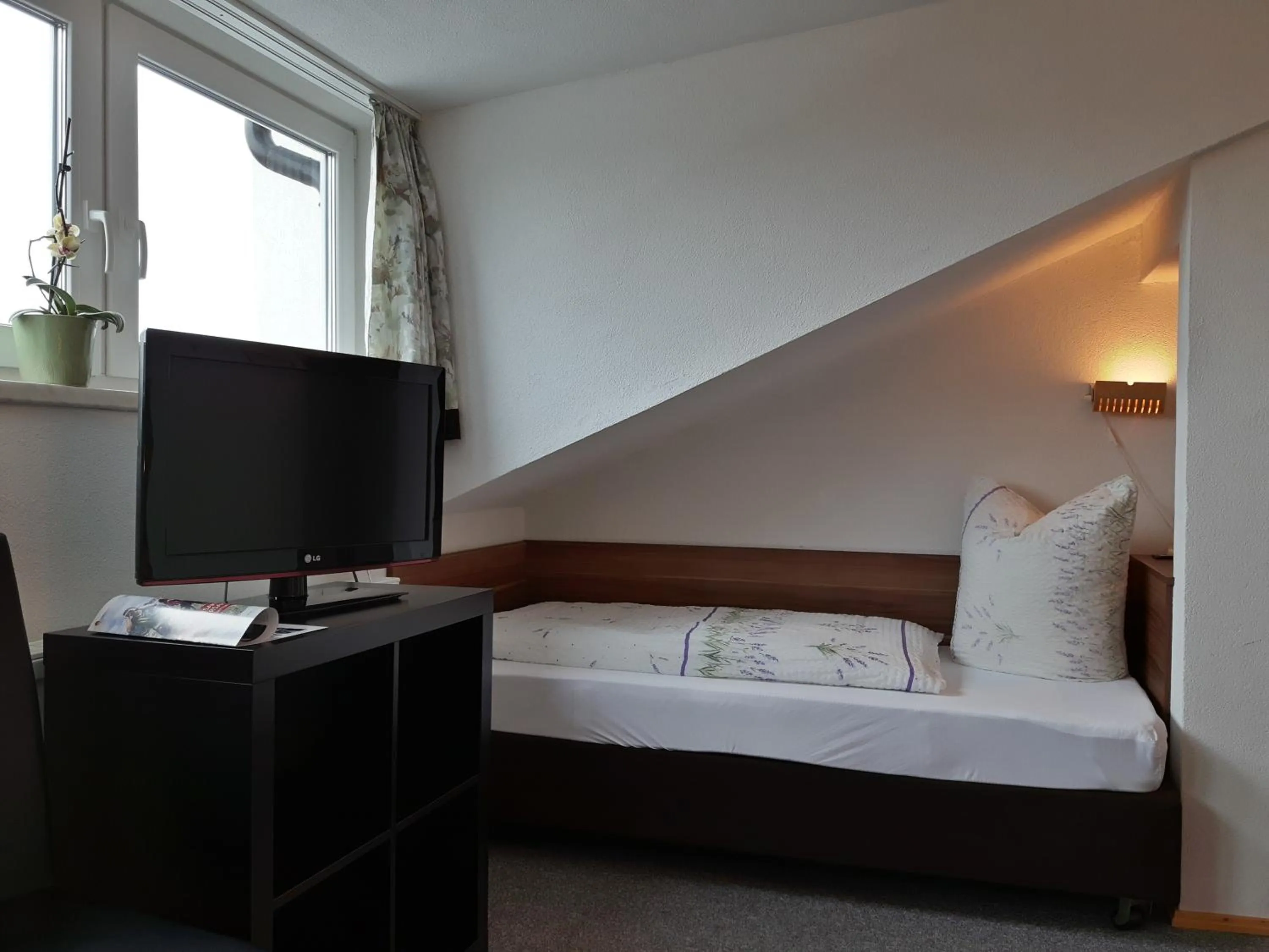 Bed in Appartements Glungezer