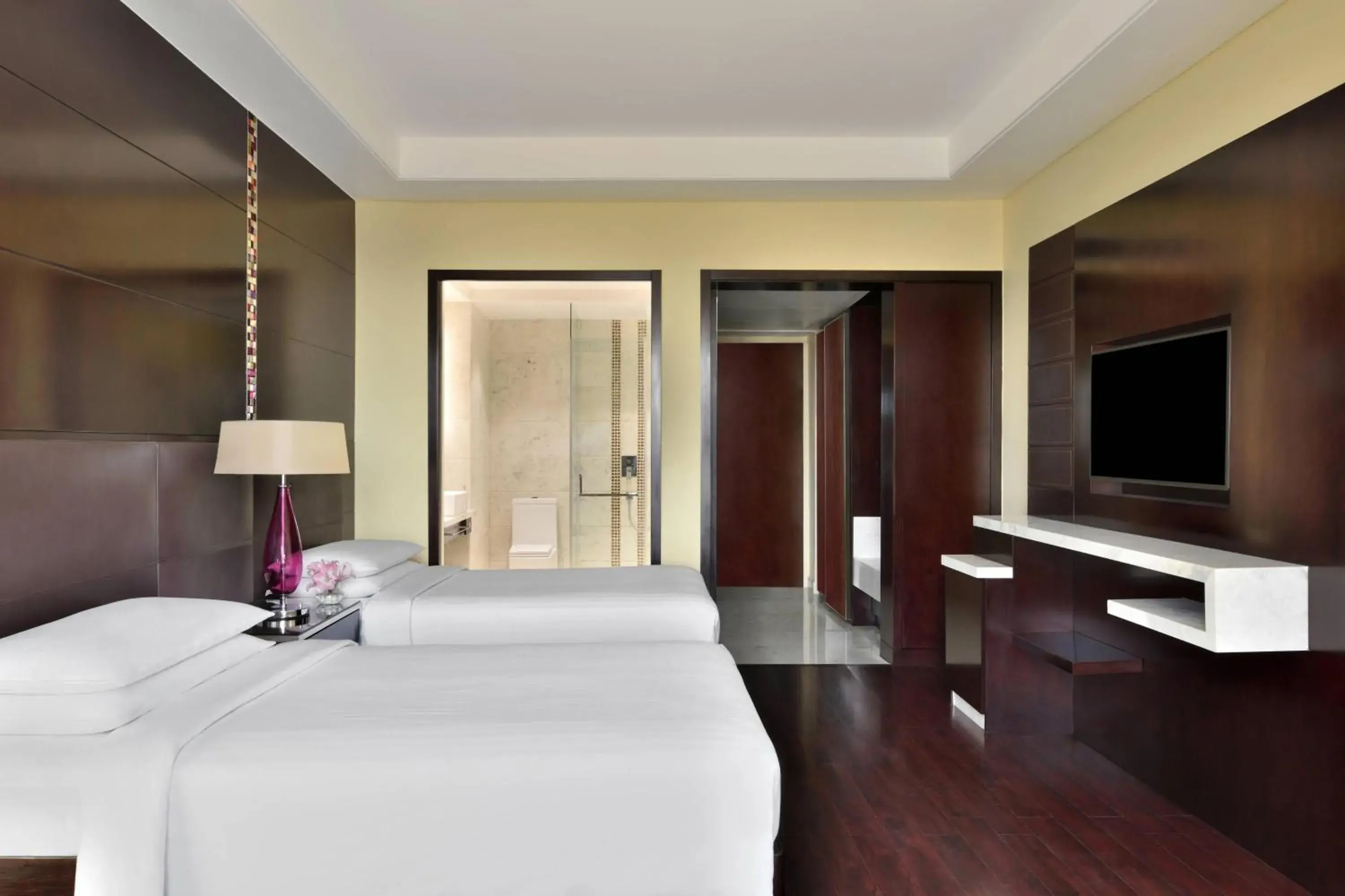 Executive Guest Twin Room with Bath Tub, Lounge Access, 30% discount on Spa treatments during 12:00 PM to 3PM (Not valid in conjunction with any other spa inclusion), Buy one and get one beer on selected brands during 12PM – 6PM at Lounge 18 - single occupancy in Jaipur Marriott Hotel Executive Guest Twin Room with Bath Tub, Lounge Access, 30% discount on Spa treatments during 12:00 PM to 3PM (Not valid in conjunction with any other spa inclusion), Buy one and get one beer on selected brands during 12PM – 6PM at Lounge 18 - single occupancy in Jaipur Marriott Hotel