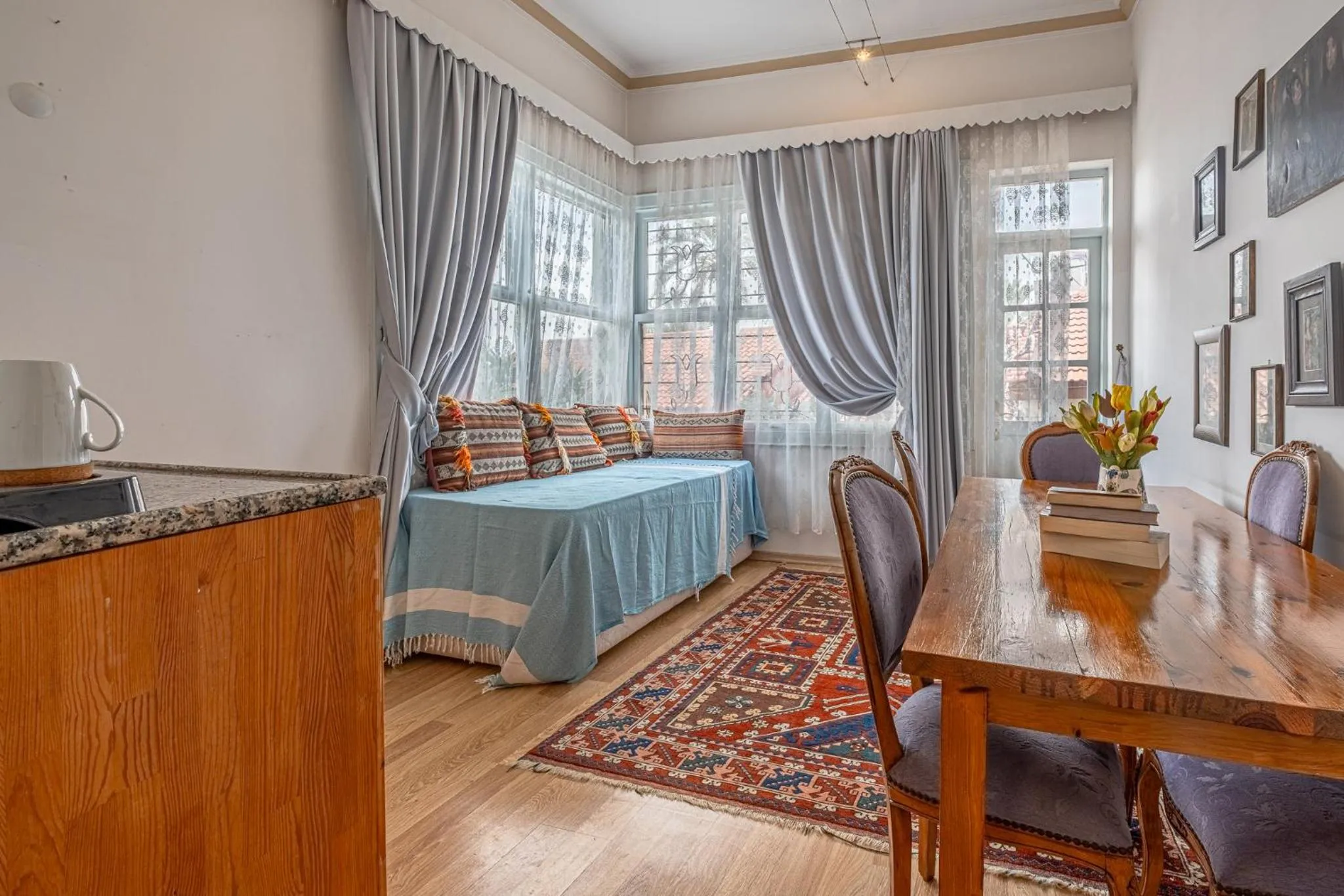 Photo of the whole room in Villa Tulipan