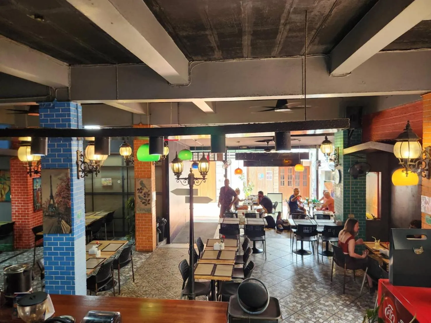 Restaurant/places to eat in Khaosan Art Hotel