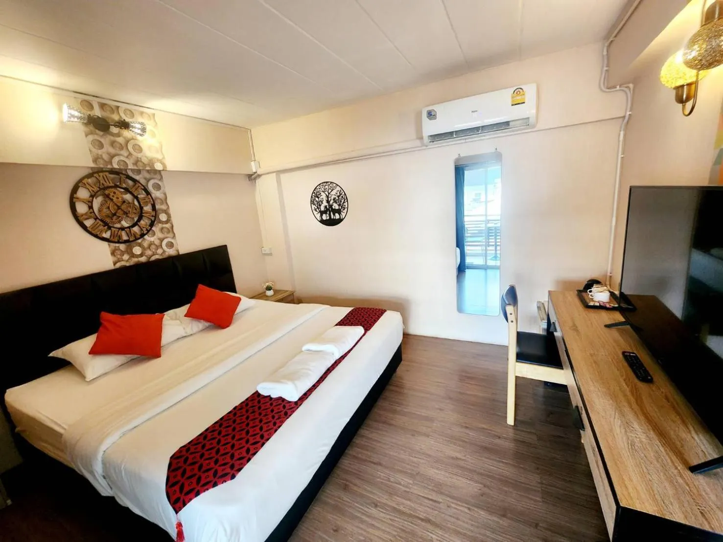 Bed in Khaosan Art Hotel