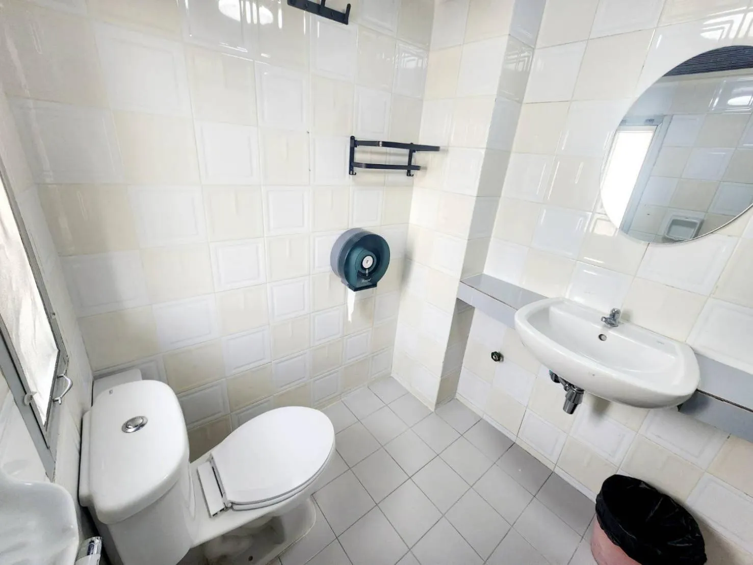 Bathroom in Khaosan Art Hotel