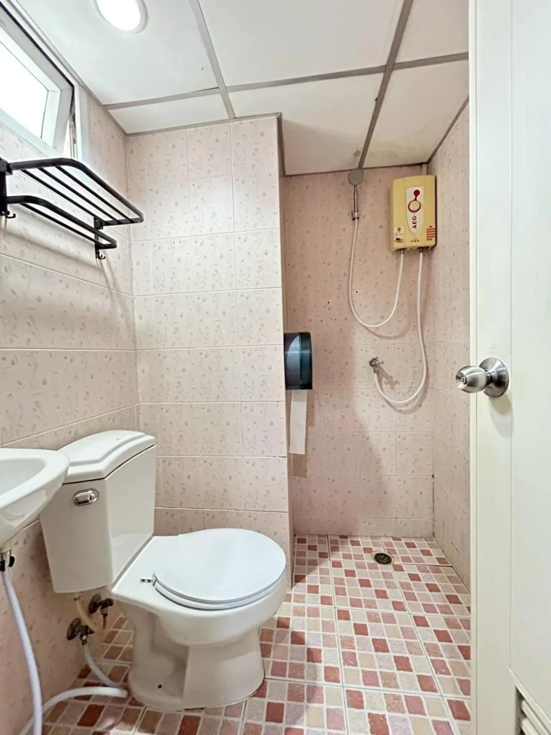 Bathroom in Khaosan Art Hotel