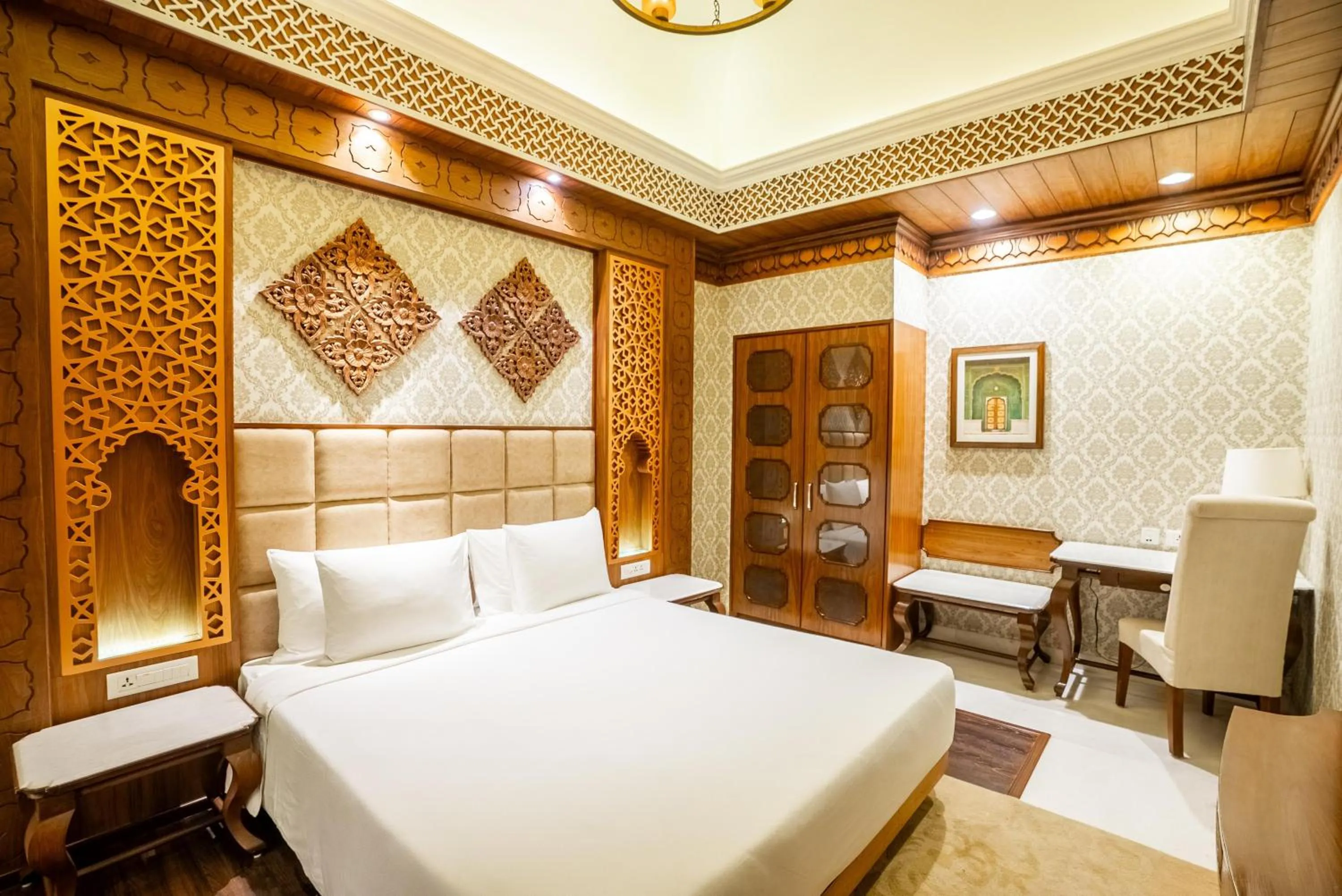 Photo of the whole room, Bed in Radisson Jodhpur