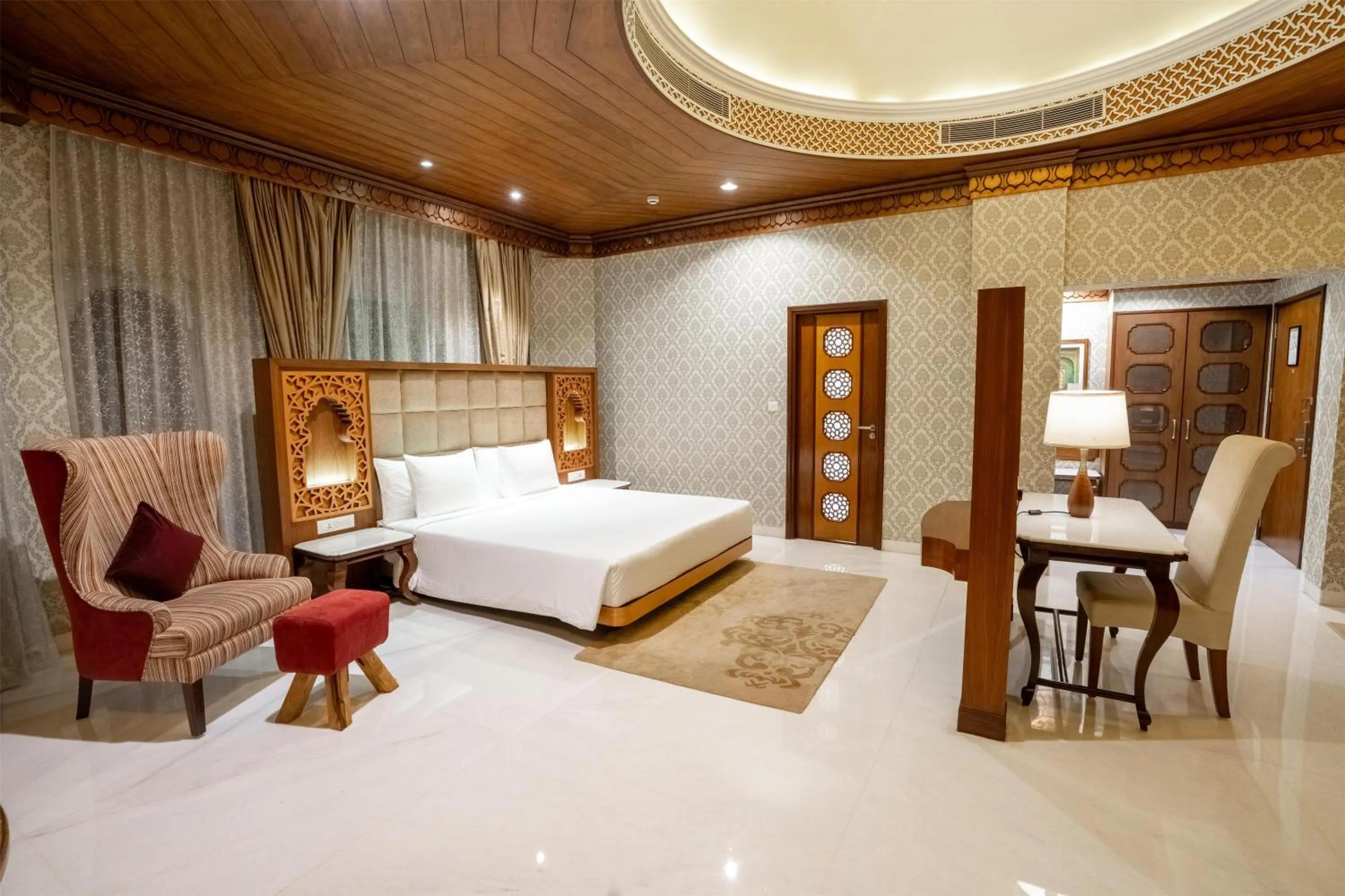 Photo of the whole room, Bed in Radisson Jodhpur