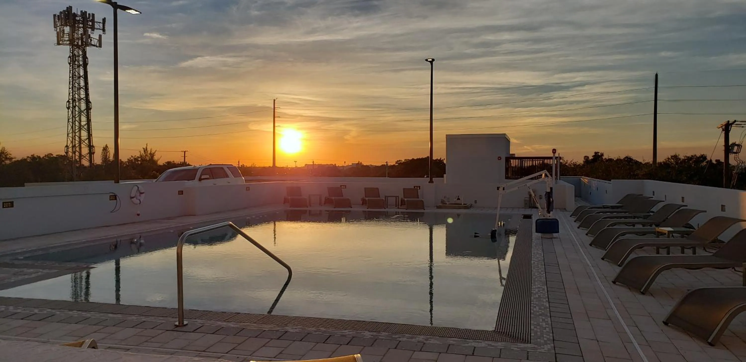 Swimming pool in Wyndham Garden Ft Lauderdale Airport & Cruise Port