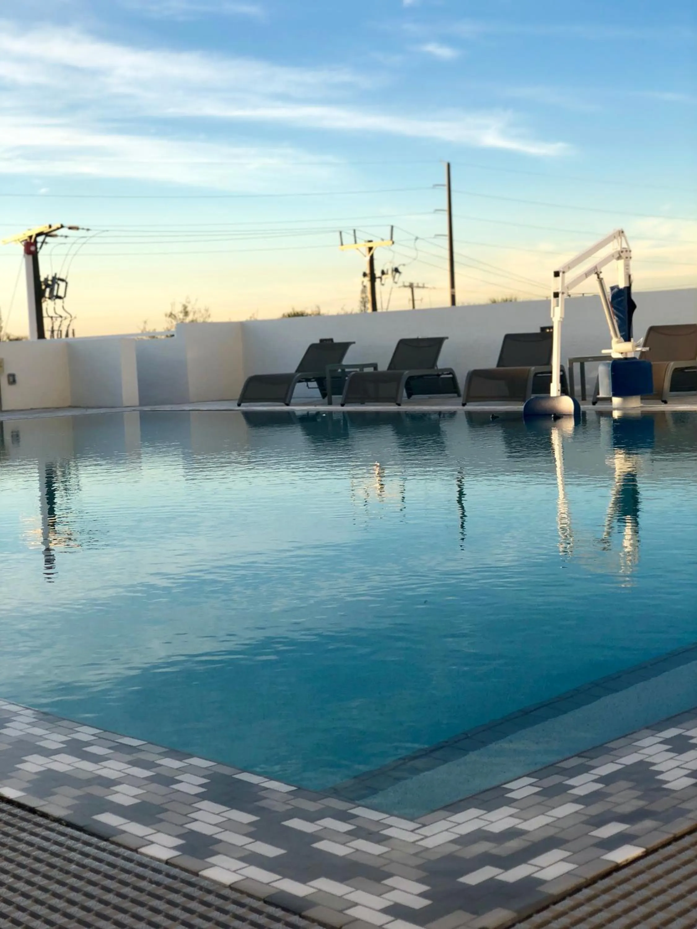 Swimming pool in Wyndham Garden Ft Lauderdale Airport & Cruise Port