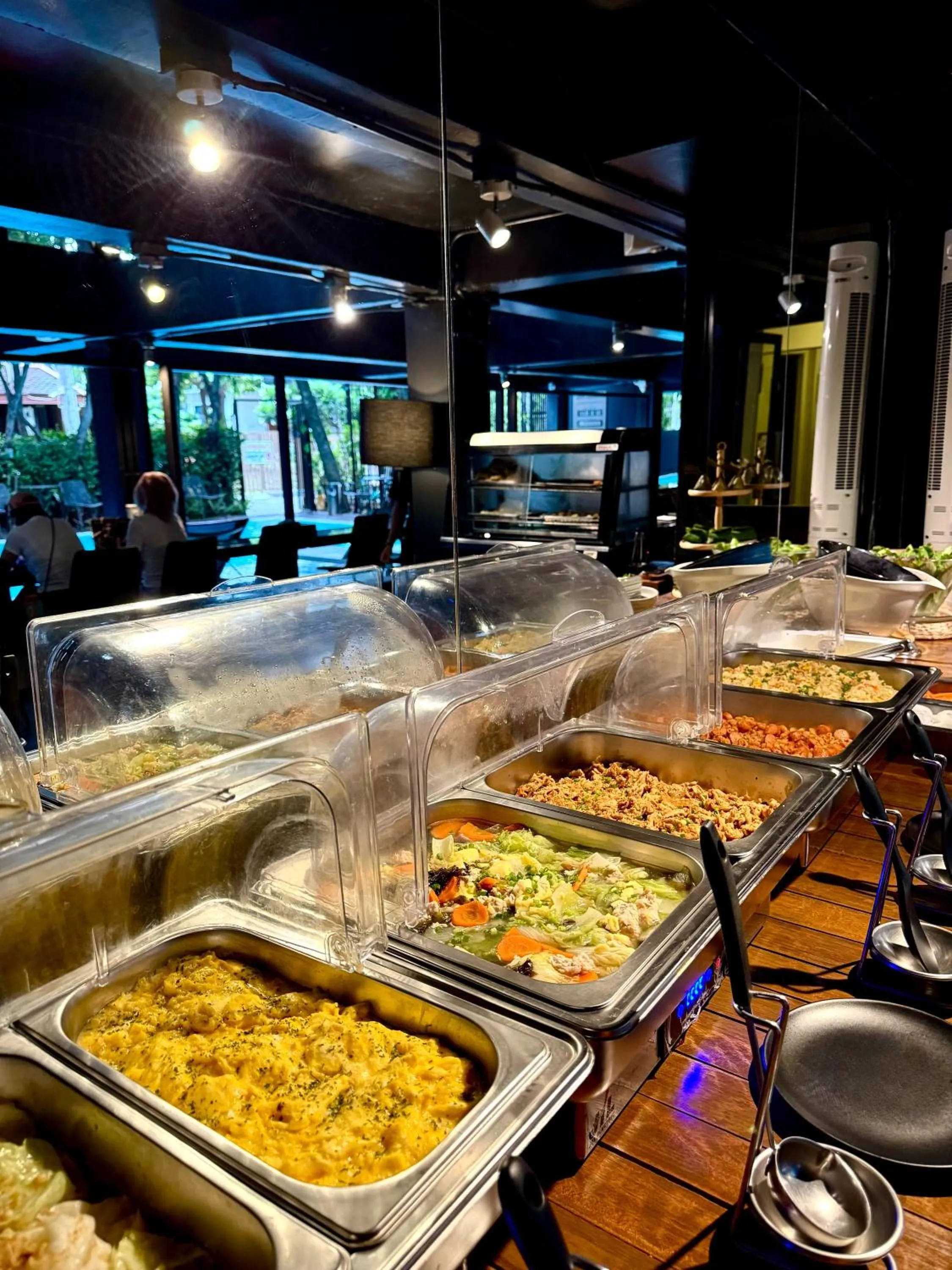 Breakfast in POR Santitham