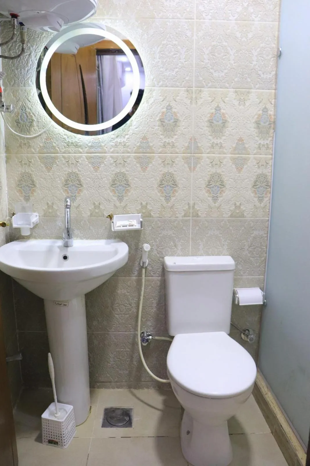 Happy days Pyramids Inn