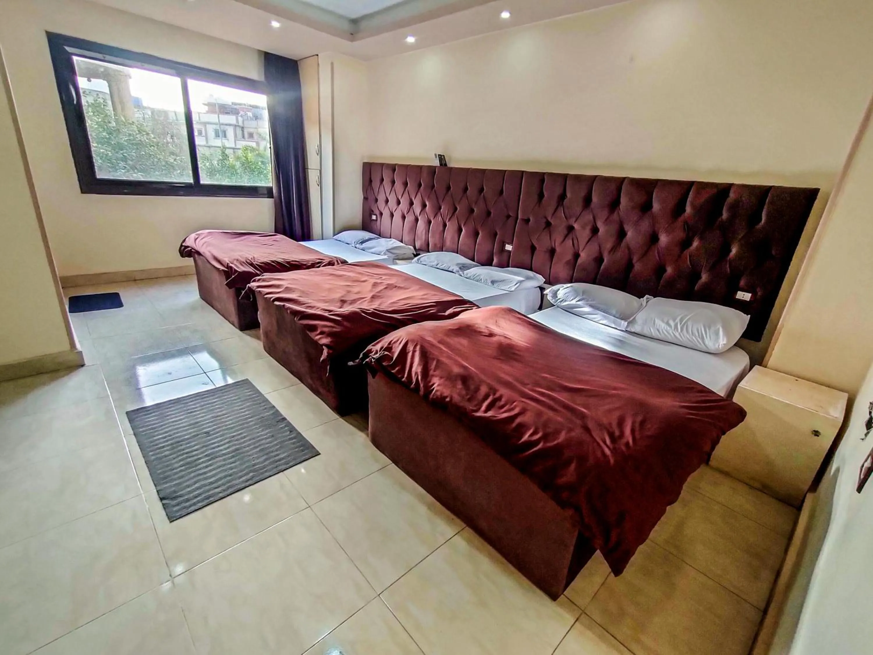 Happy days Pyramids Inn