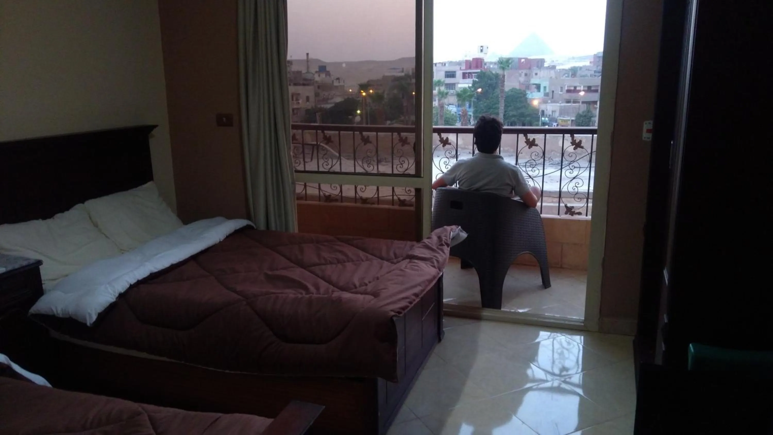 Happy days Pyramids Inn