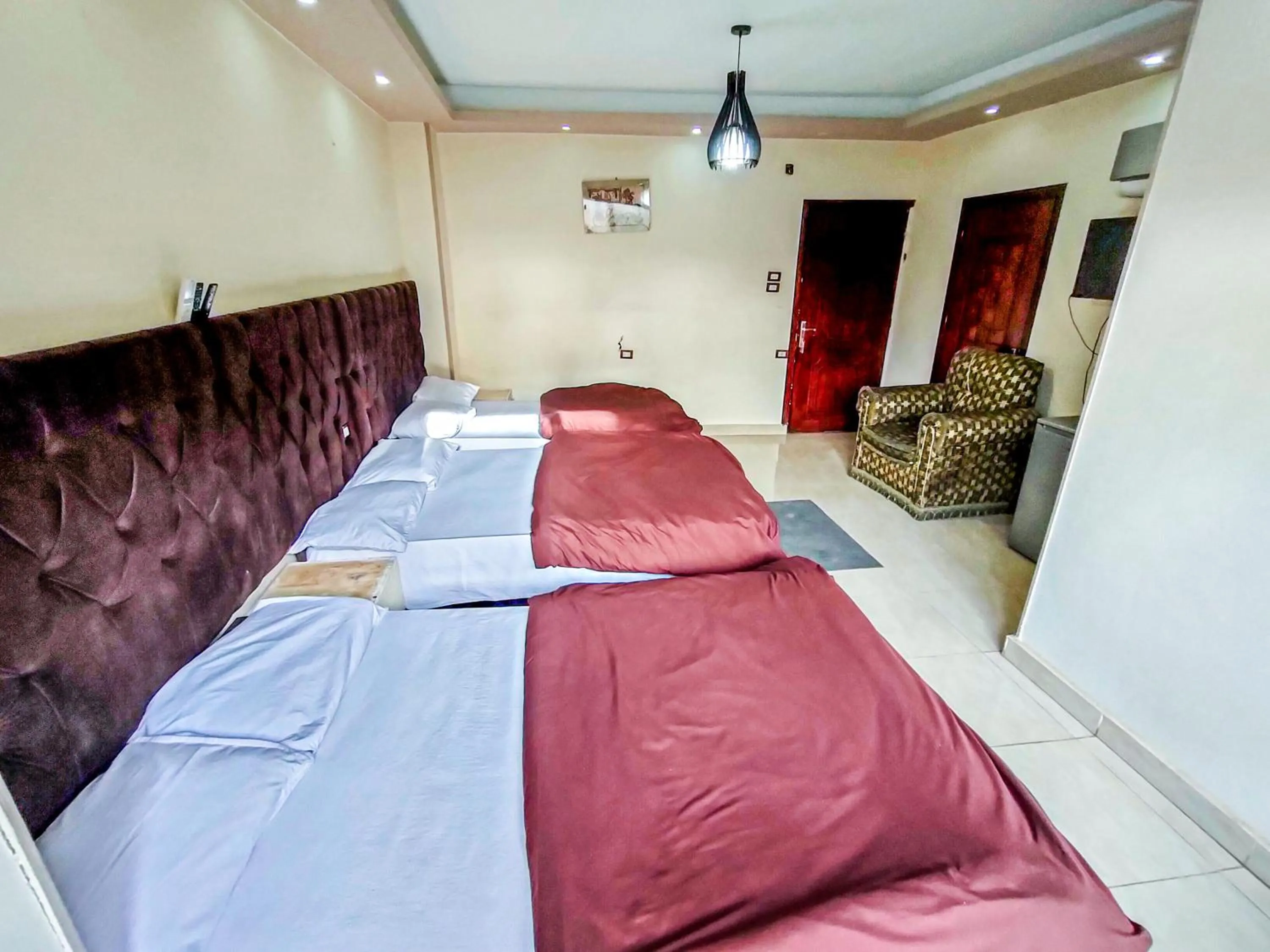 Happy days Pyramids Inn