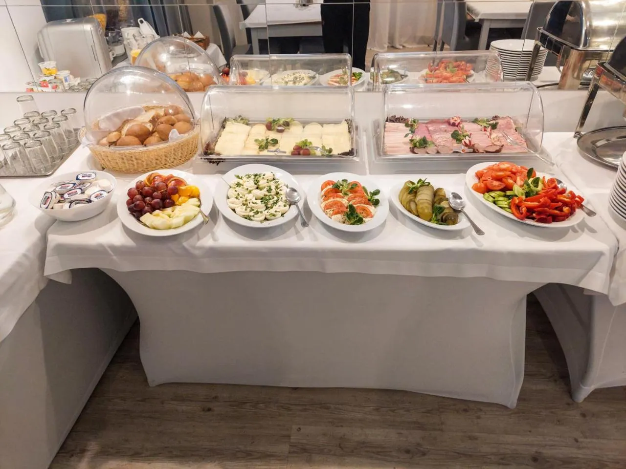 Food and drinks in Karat