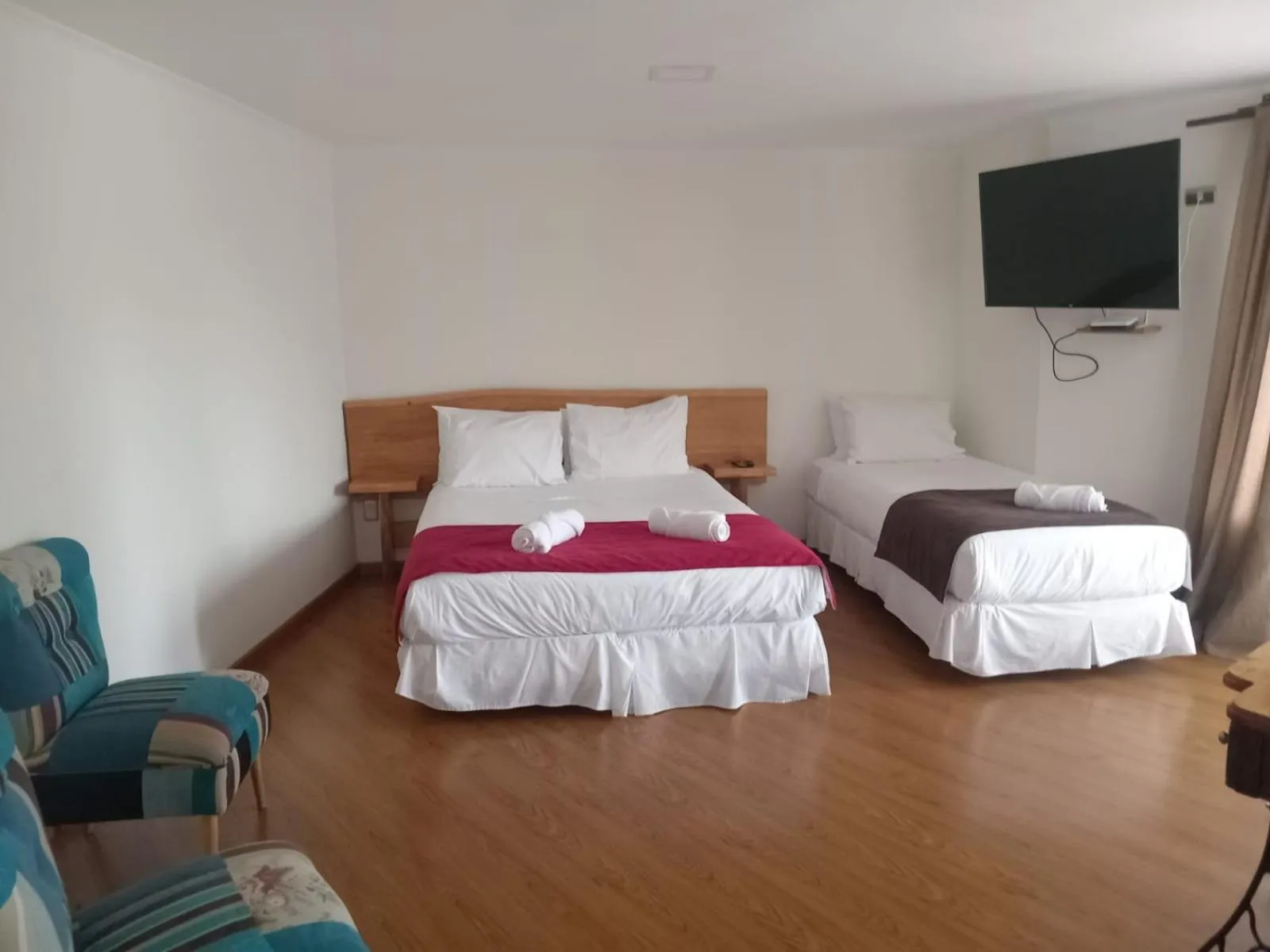 Bedroom, Bed in Hostal Doble E Patagonia